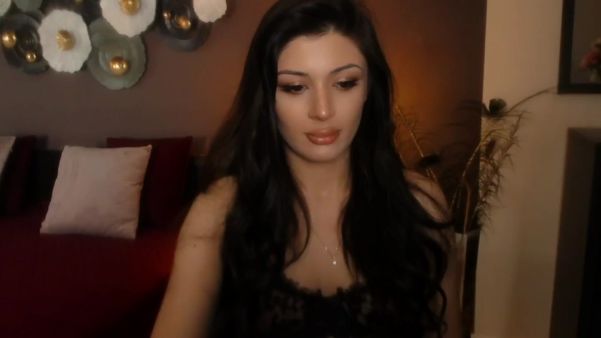 Gallery image thumbnail from Angel_on_Duty's myfreecams stream on, 05/06/2024, 22:46 image 15 of 20