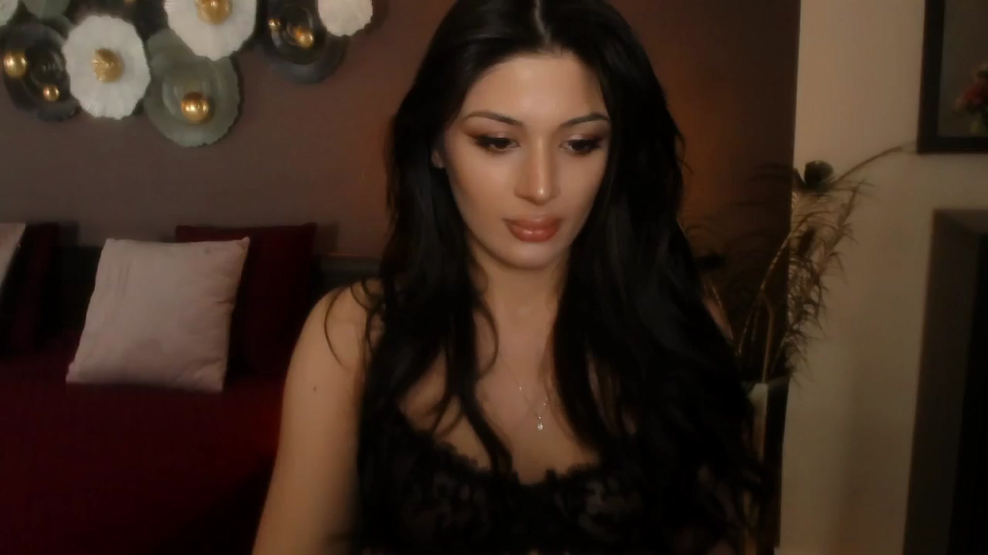 Gallery image thumbnail from Angel_on_Duty's myfreecams stream on, 05/06/2024, 22:46 image 20 of 20