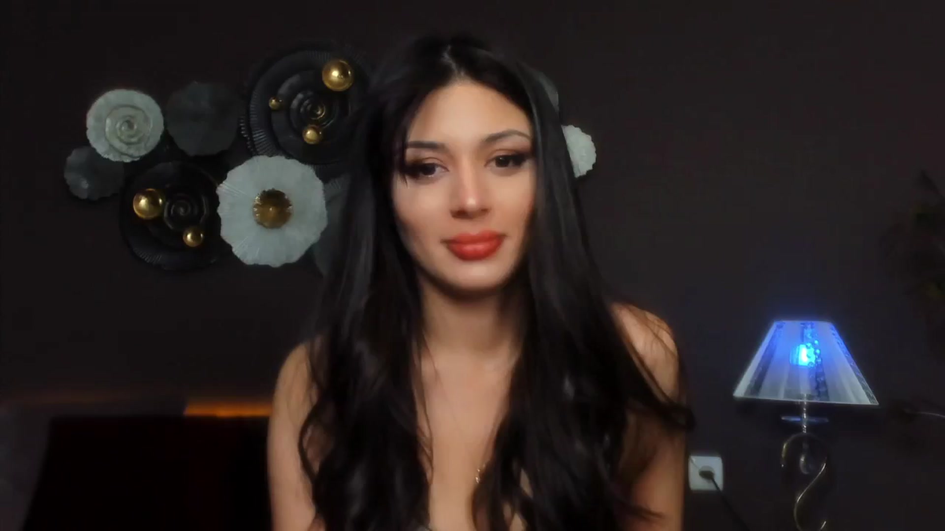 Gallery image thumbnail from Angel_on_Duty's myfreecams stream on, 05/10/2024, 24:35 image 19 of 20