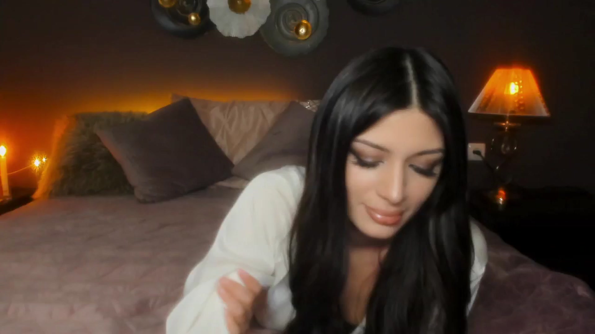 Gallery image thumbnail from Angel_on_Duty's myfreecams stream on, 05/22/2024, 20:20 image 11 of 20