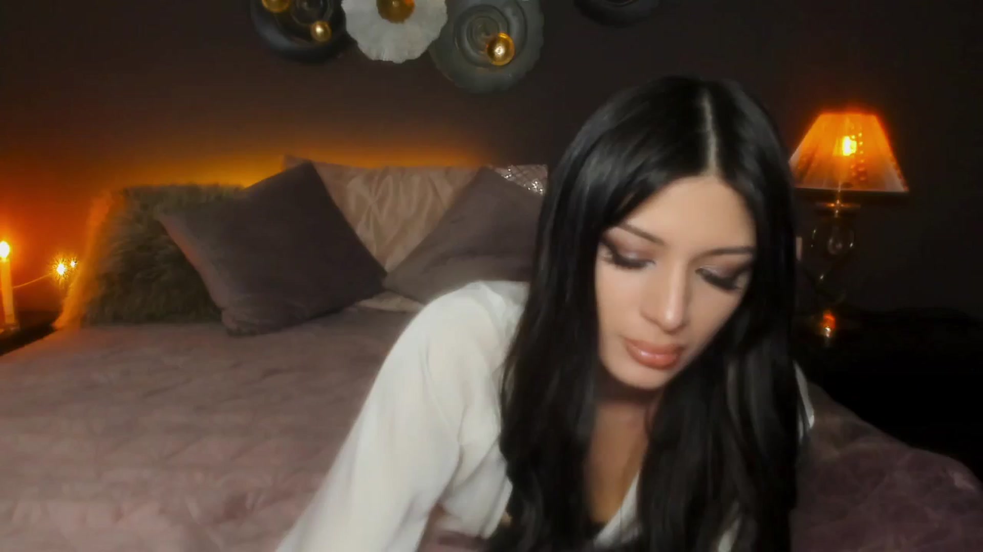 Gallery image thumbnail from Angel_on_Duty's myfreecams stream on, 05/22/2024, 20:20 image 14 of 20