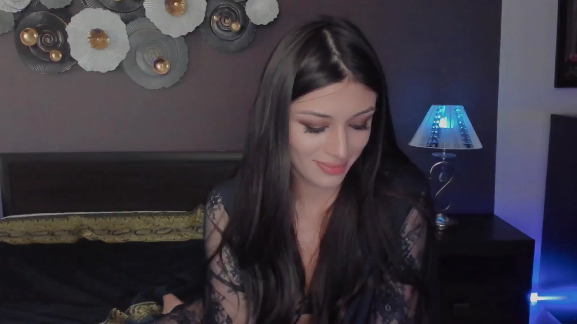 Gallery image thumbnail from Angel_on_Duty's myfreecams stream on, 06/01/2024, 22:46 image 5 of 20