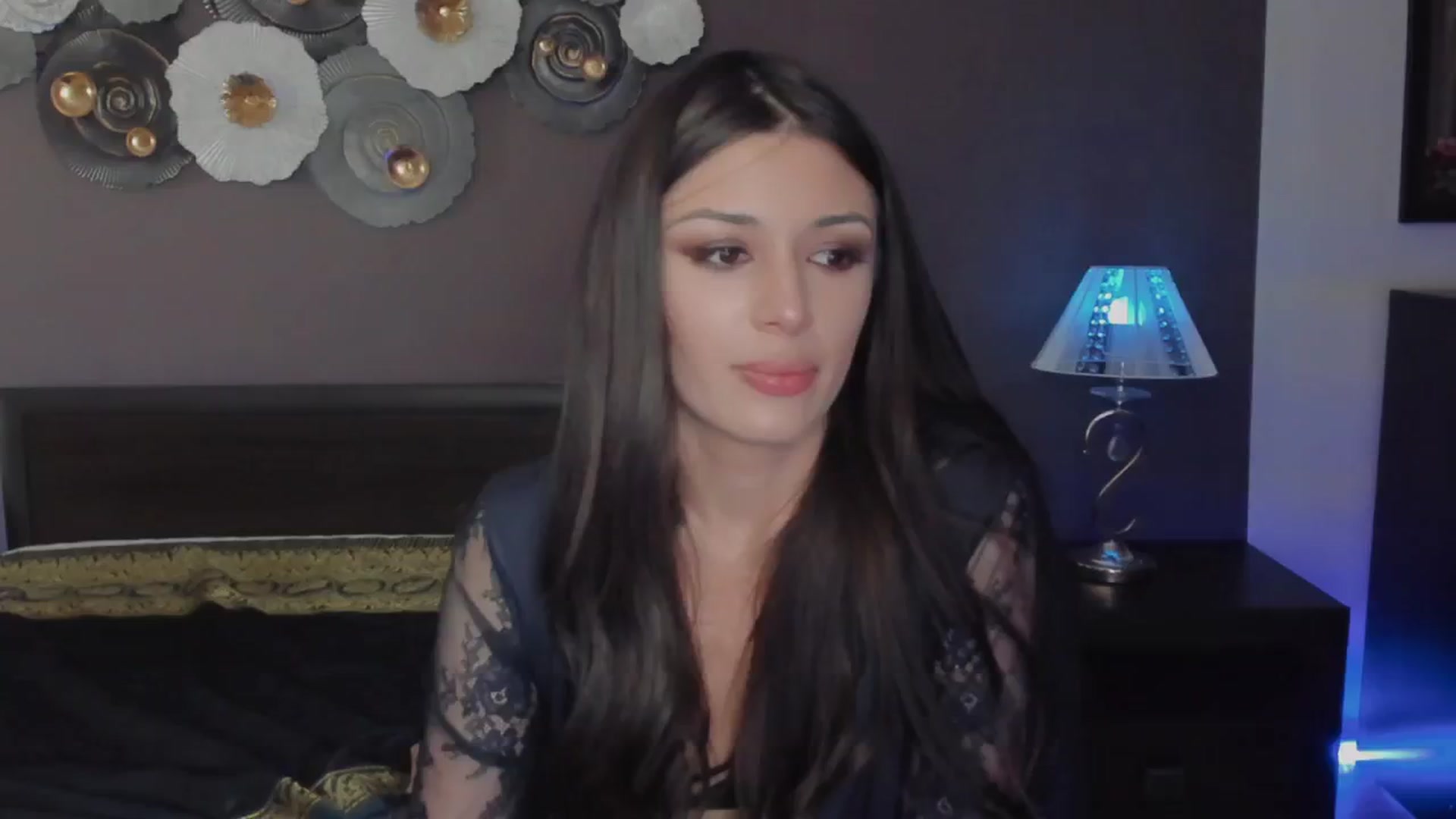 Gallery image thumbnail from Angel_on_Duty's myfreecams stream on, 06/01/2024, 22:46 image 8 of 20