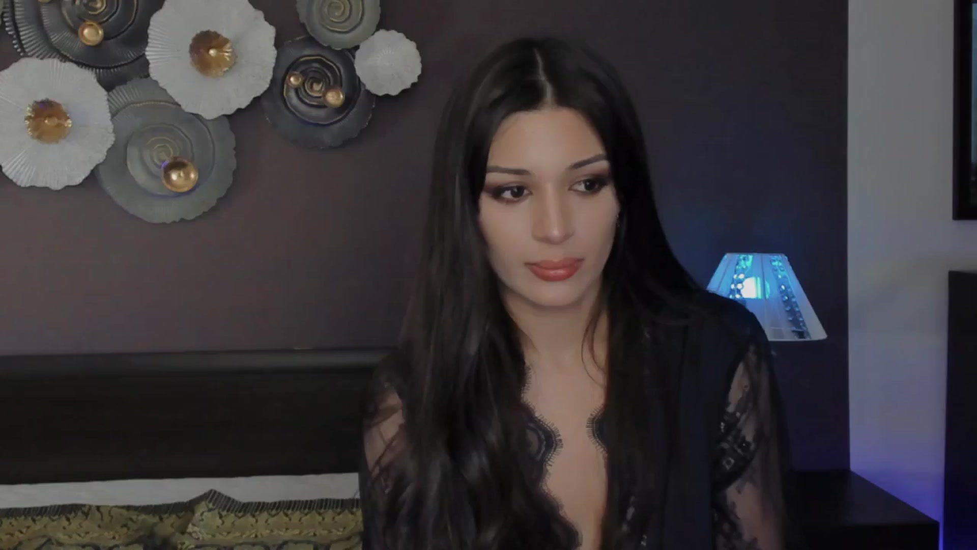 Gallery image thumbnail from Angel_on_Duty's myfreecams stream on, 06/02/2024, 02:37 image 10 of 20