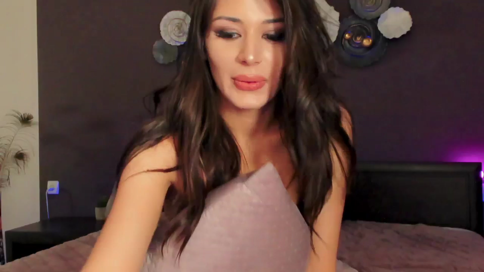 Gallery image thumbnail from Angel_on_Duty's myfreecams stream on, 06/13/2024, 02:04 image 20 of 20