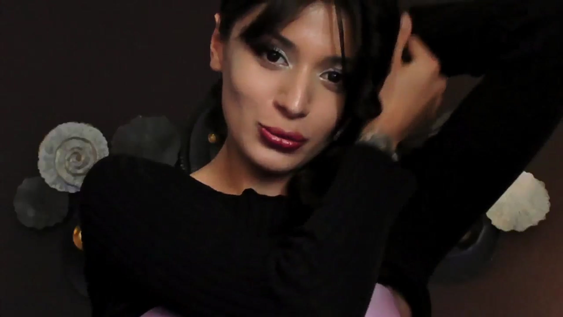 Gallery image thumbnail from Angel_on_Duty's myfreecams stream on, 07/02/2024, 23:48 image 13 of 20