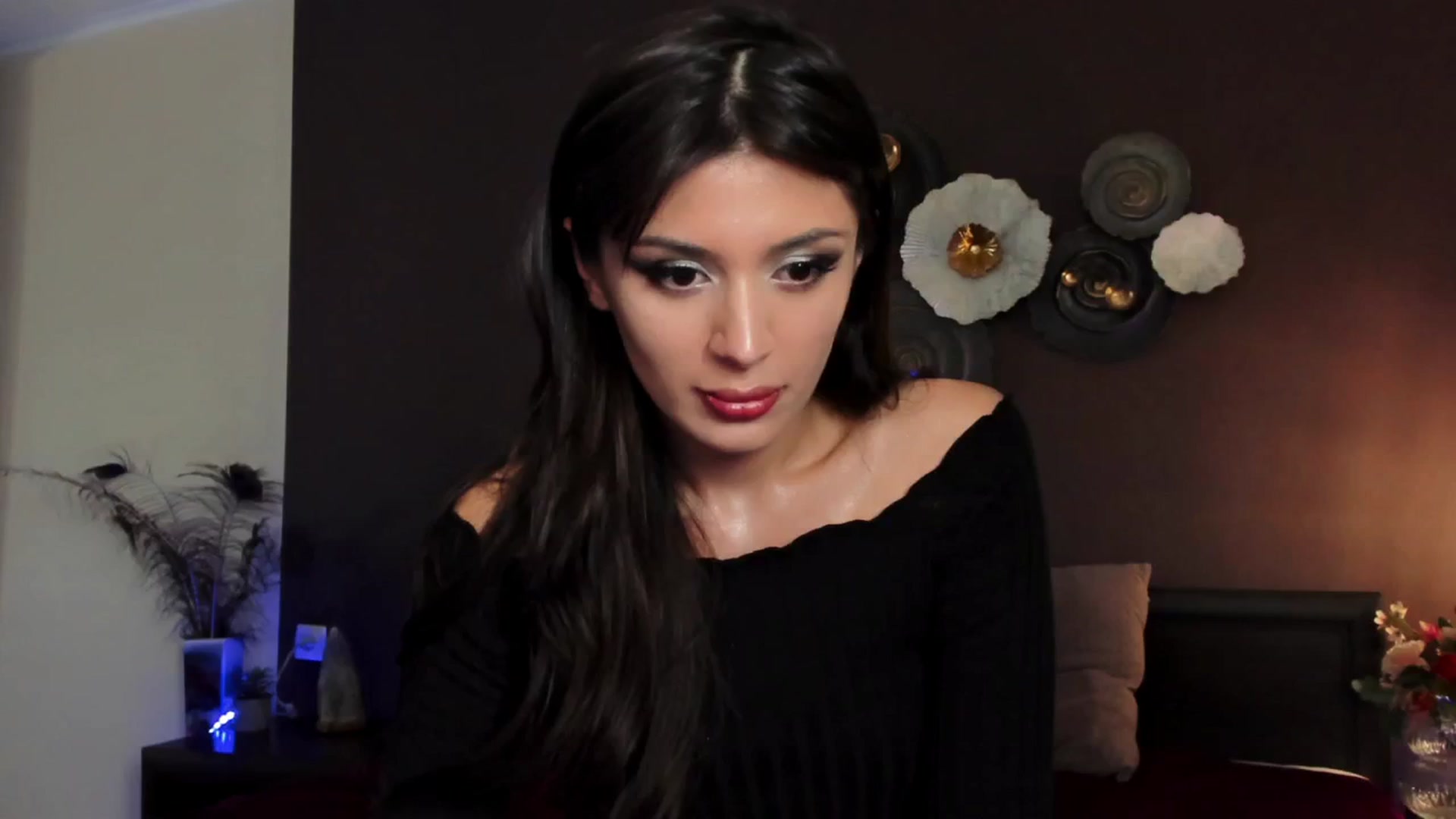Gallery image thumbnail from Angel_on_Duty's myfreecams stream on, 07/03/2024, 24:35 image 10 of 20