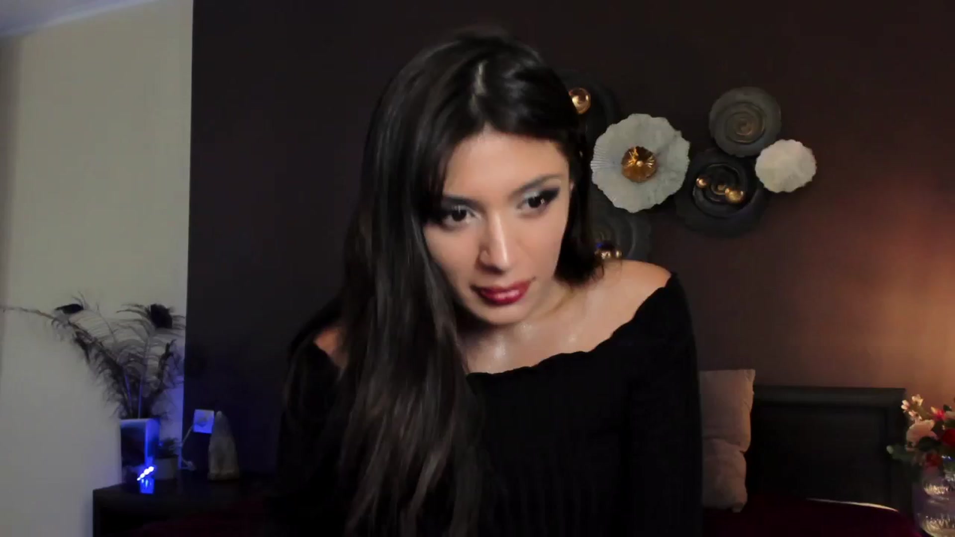 Gallery image thumbnail from Angel_on_Duty's myfreecams stream on, 07/03/2024, 24:35 image 9 of 20