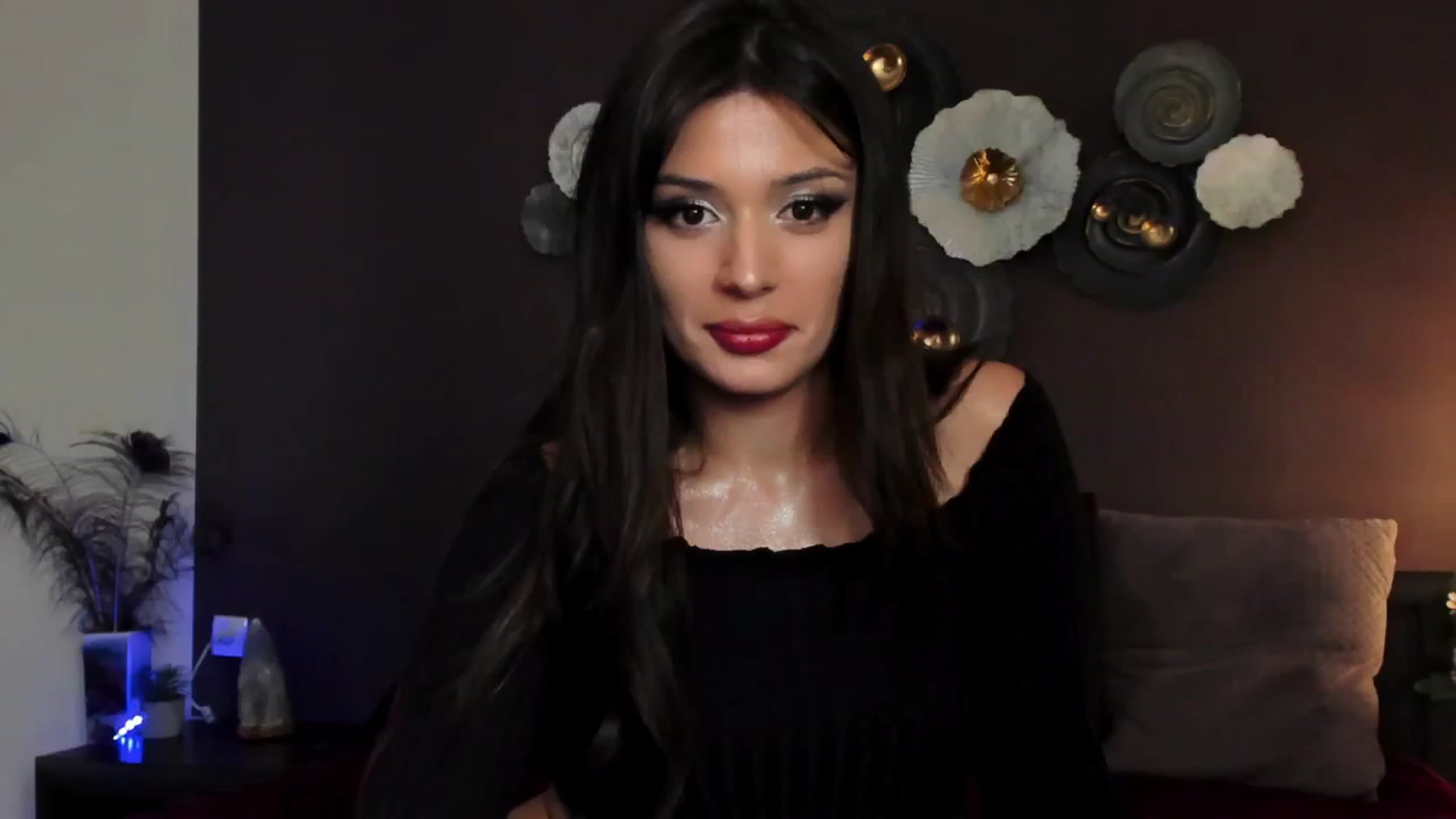 Gallery image thumbnail from Angel_on_Duty's myfreecams stream on, 07/03/2024, 02:17 image 4 of 20