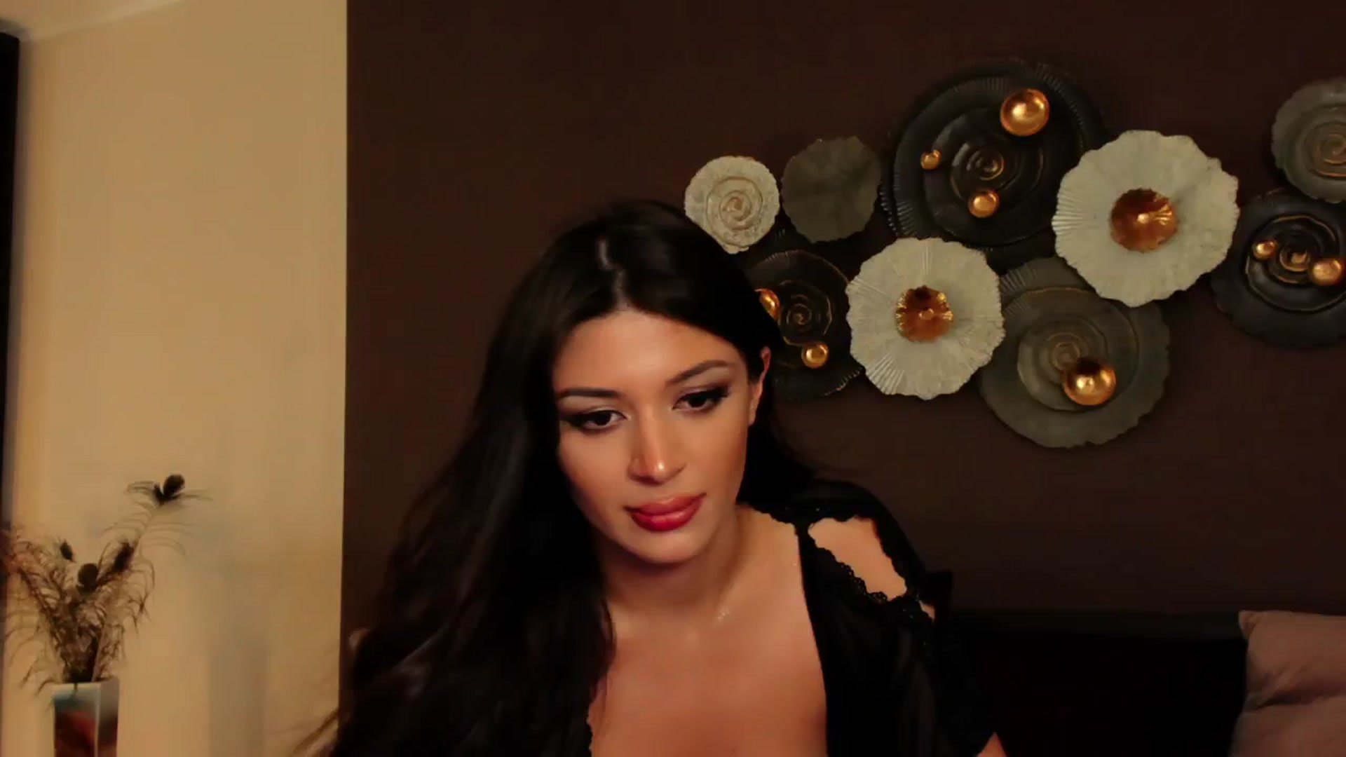 Gallery image thumbnail from Angel_on_Duty's myfreecams stream on, 07/11/2024, 24:21 image 15 of 20
