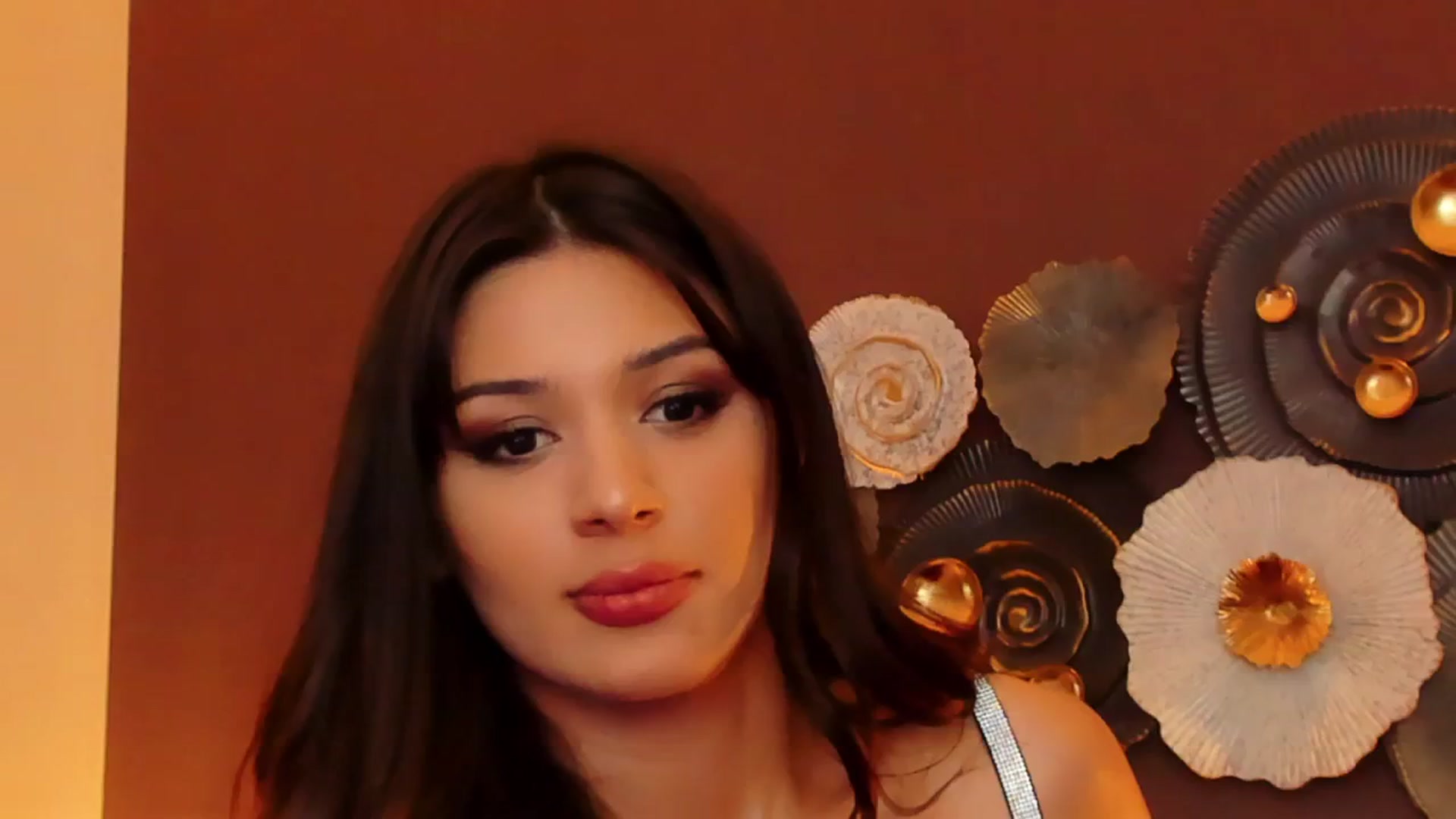 Gallery image thumbnail from Angel_on_Duty's myfreecams stream on, 07/17/2024, 23:29 image 2 of 20
