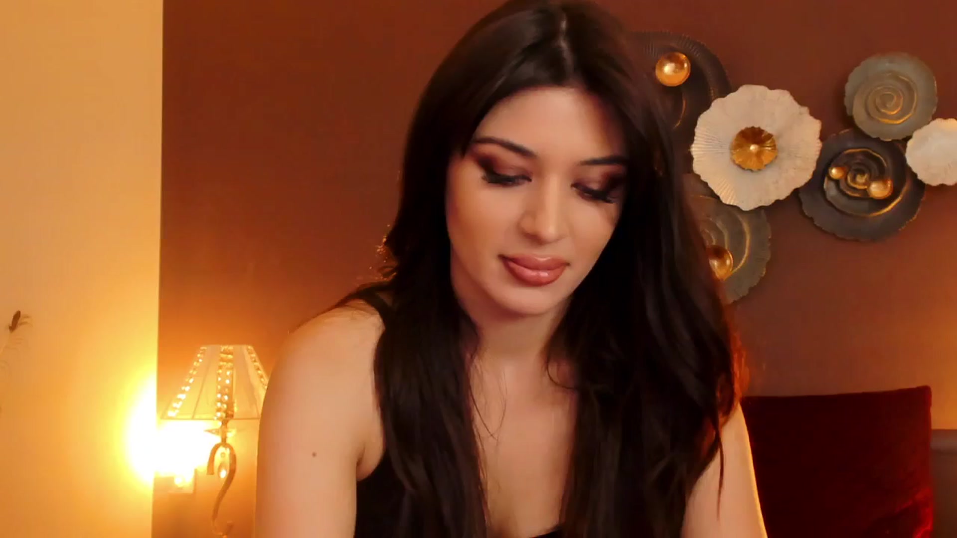 Gallery image thumbnail from Angel_on_Duty's myfreecams stream on, 07/18/2024, 22:25 image 2 of 20