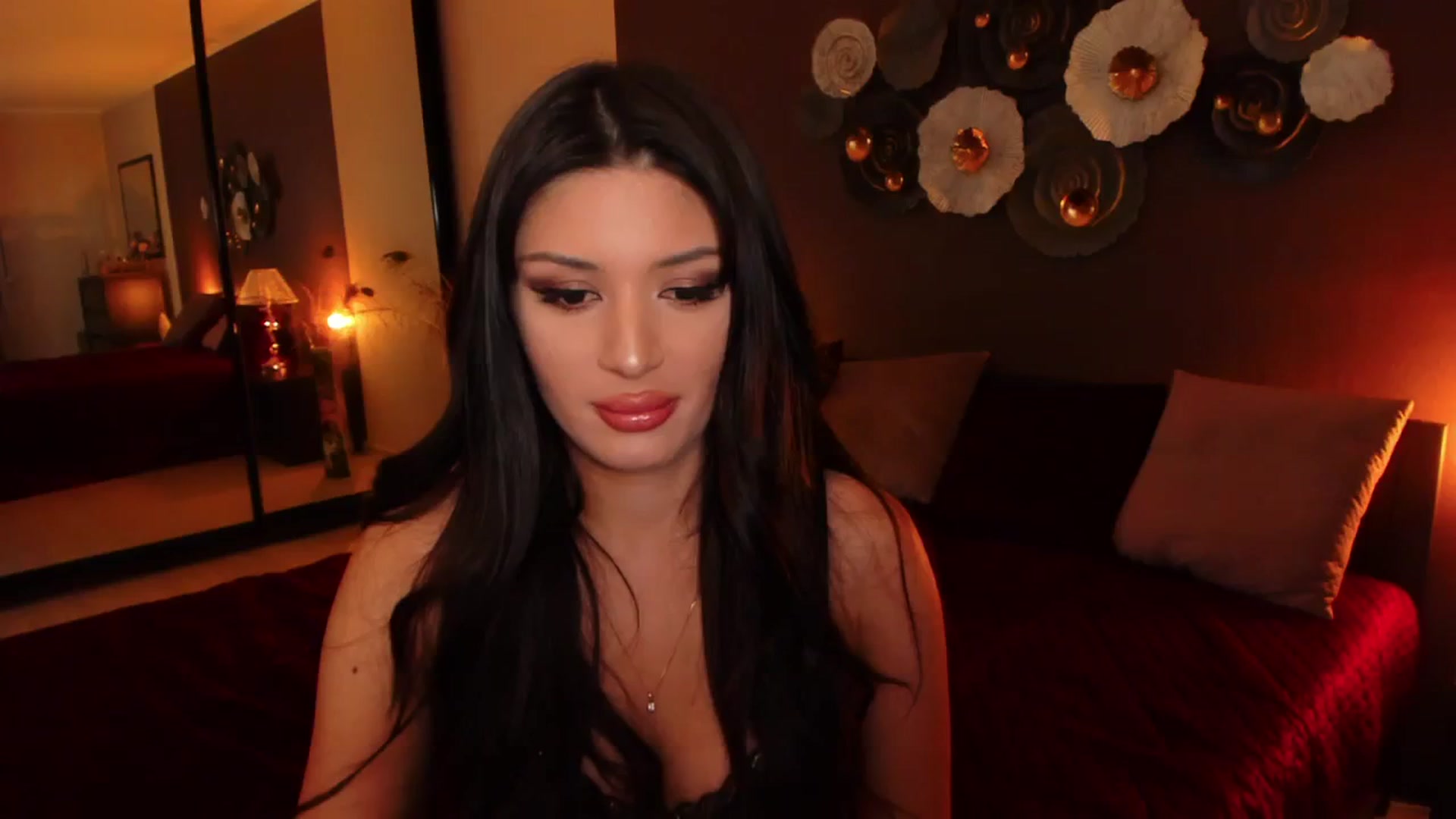 Gallery image thumbnail from Angel_on_Duty's myfreecams stream on, 07/23/2024, 21:02 image 3 of 20
