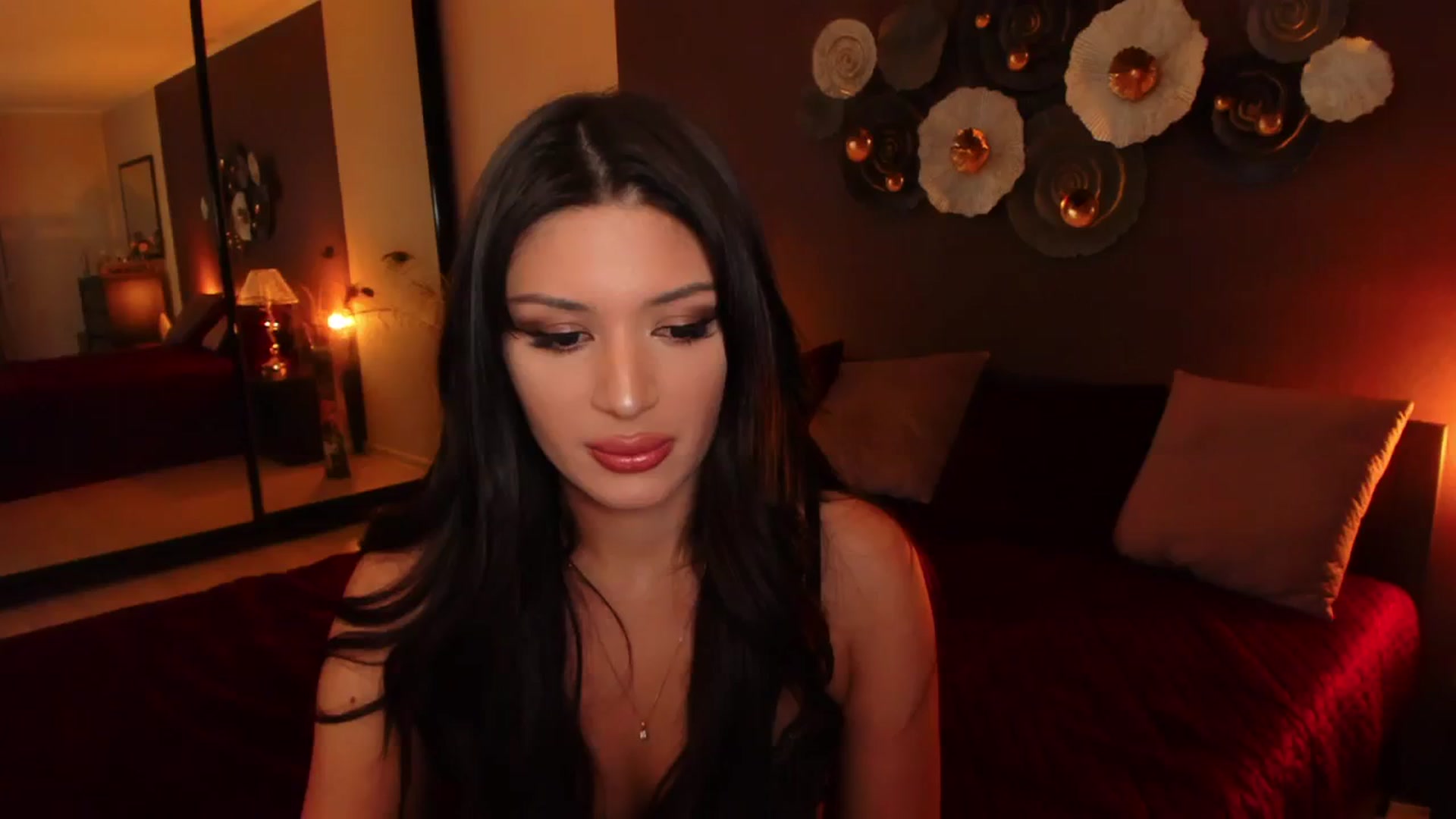 Gallery image thumbnail from Angel_on_Duty's myfreecams stream on, 07/23/2024, 21:02 image 7 of 20