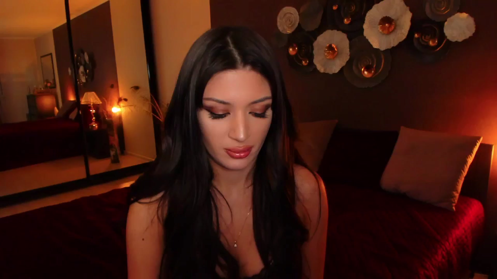 Gallery image thumbnail from Angel_on_Duty's myfreecams stream on, 07/23/2024, 21:02 image 5 of 20