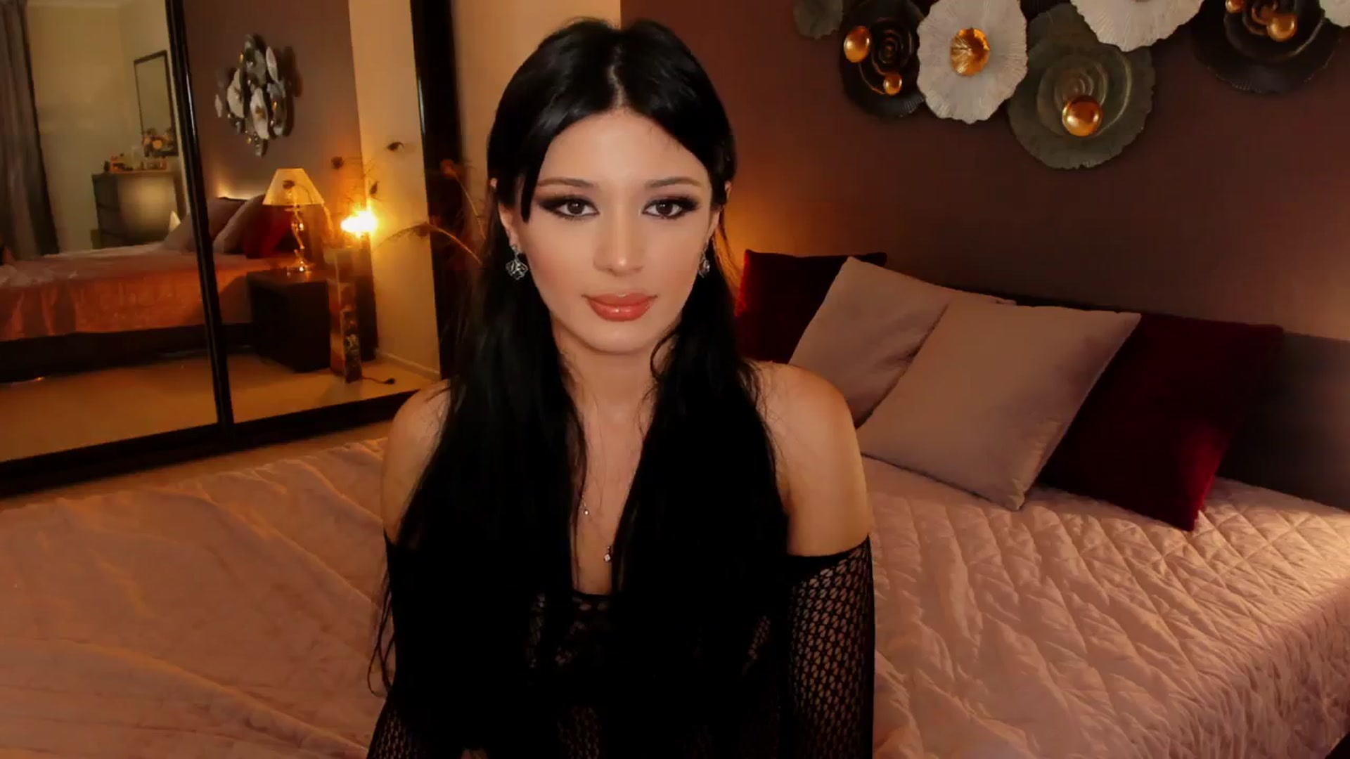 Gallery image thumbnail from Angel_on_Duty's myfreecams stream on, 08/03/2024, 20:39 image 5 of 20
