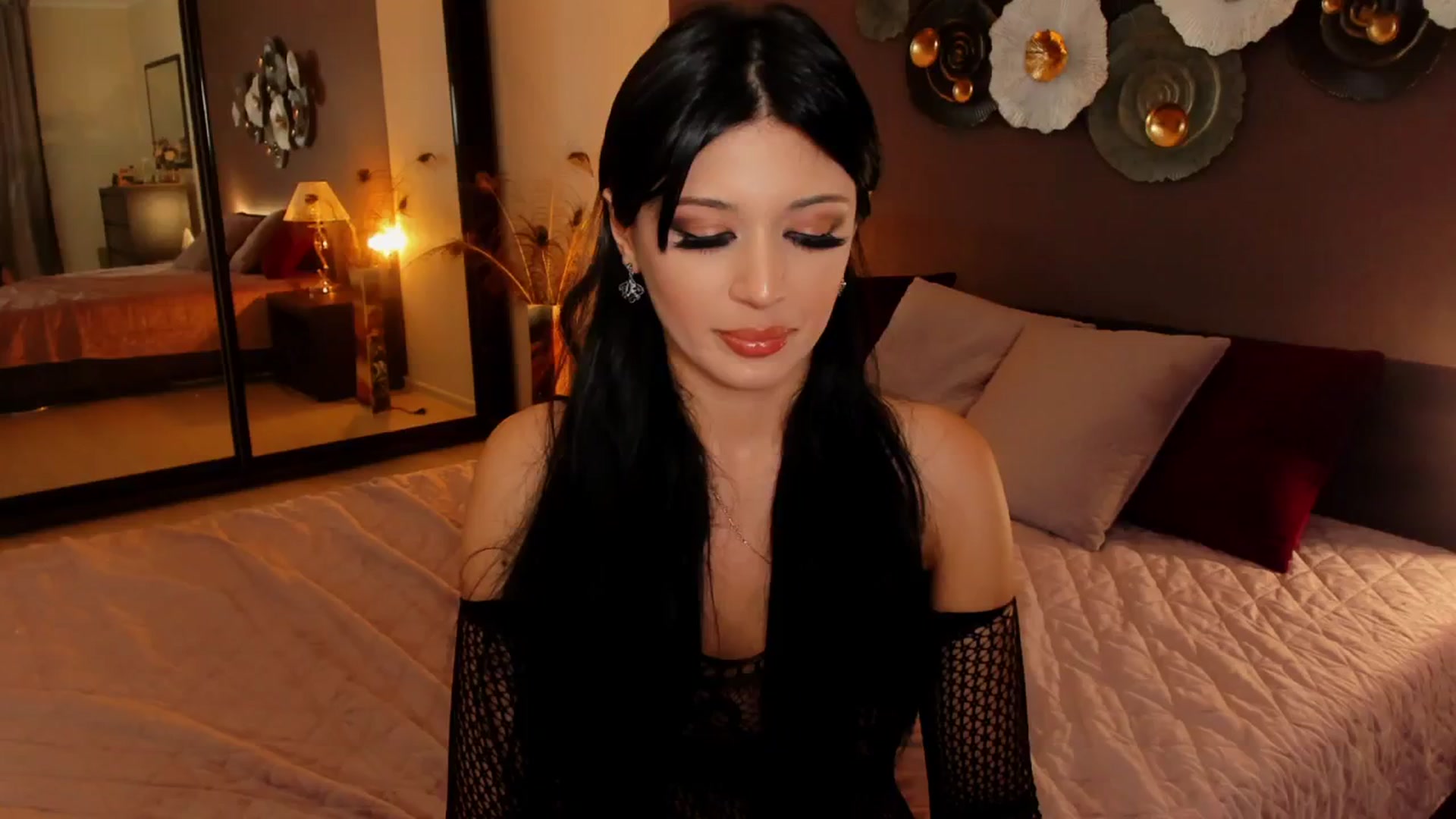Gallery image thumbnail from Angel_on_Duty's myfreecams stream on, 08/03/2024, 20:39 image 19 of 20