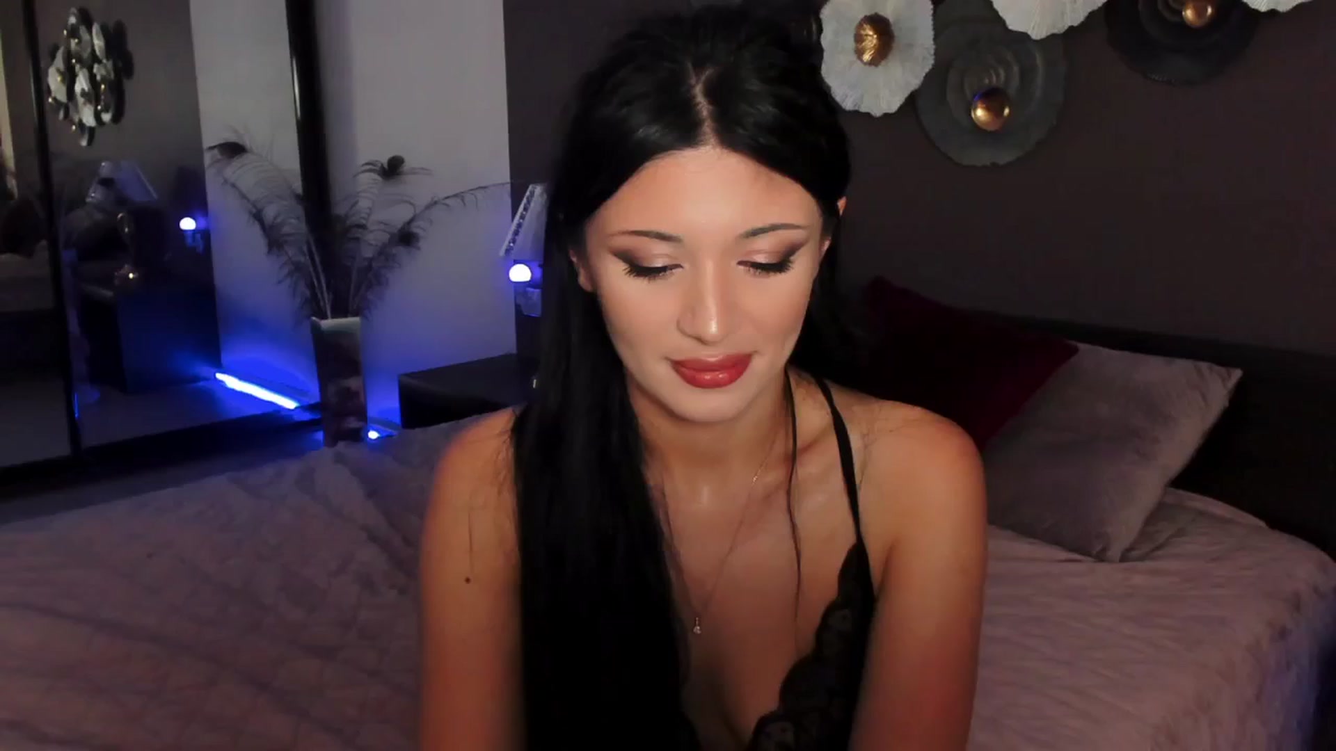 Gallery image thumbnail from Angel_on_Duty's myfreecams stream on, 08/11/2024, 21:50 image 1 of 20