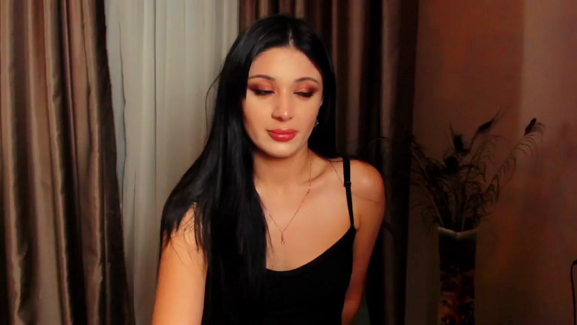 Gallery image thumbnail from Angel_on_Duty's myfreecams stream on, 08/20/2024, 02:02 image 17 of 20