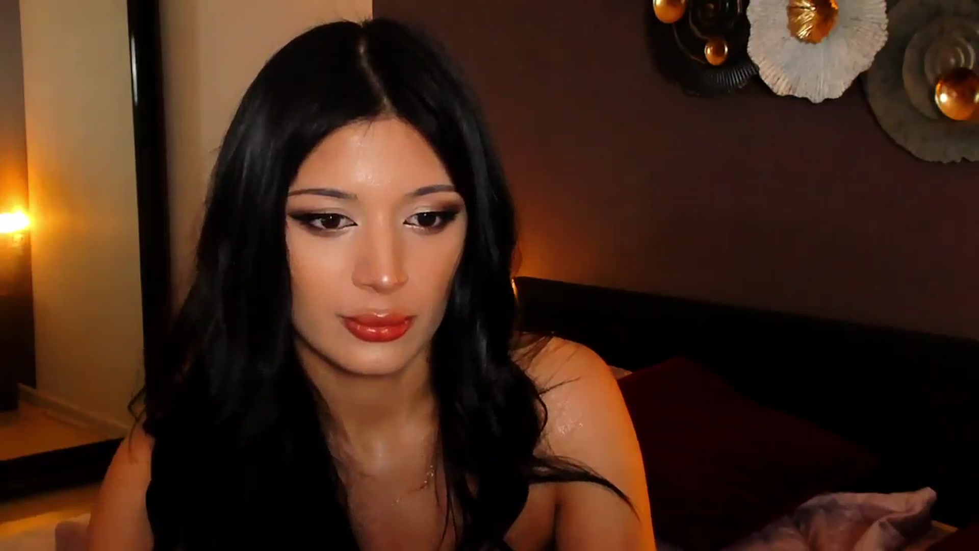 Gallery image thumbnail from Angel_on_Duty's myfreecams stream on, 08/25/2024, 01:21 image 16 of 20