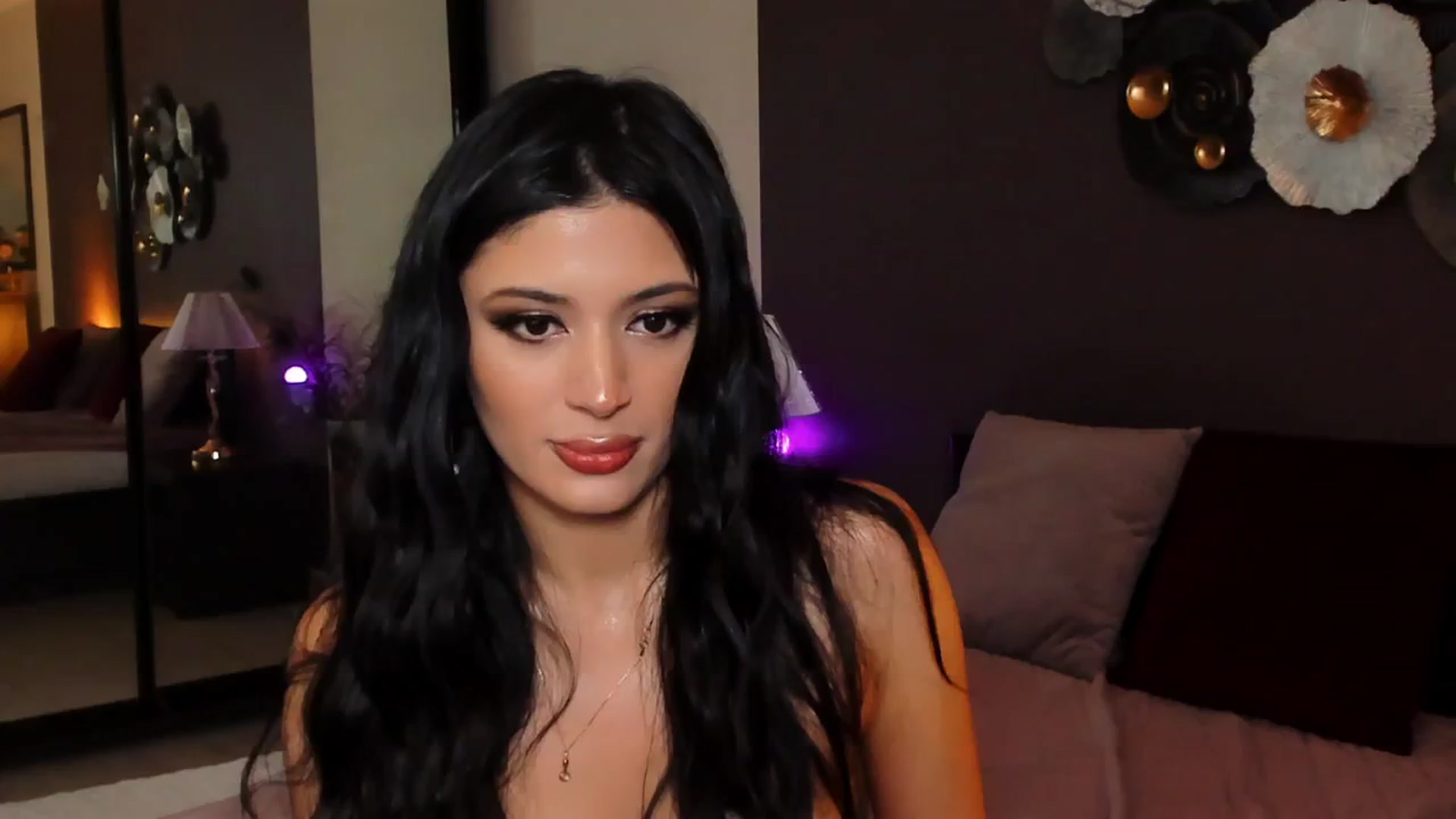 Gallery image thumbnail from Angel_on_Duty's myfreecams stream on, 09/03/2024, 22:35 image 20 of 20