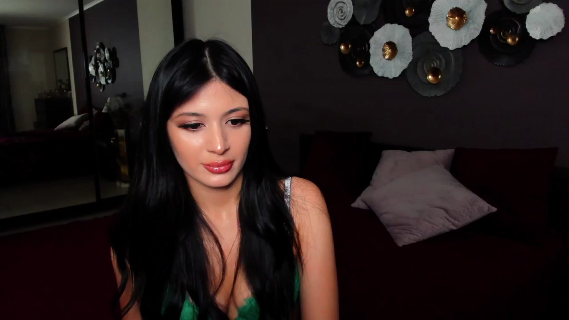 Gallery image thumbnail from Angel_on_Duty's myfreecams stream on, 09/12/2024, 22:38 image 17 of 20