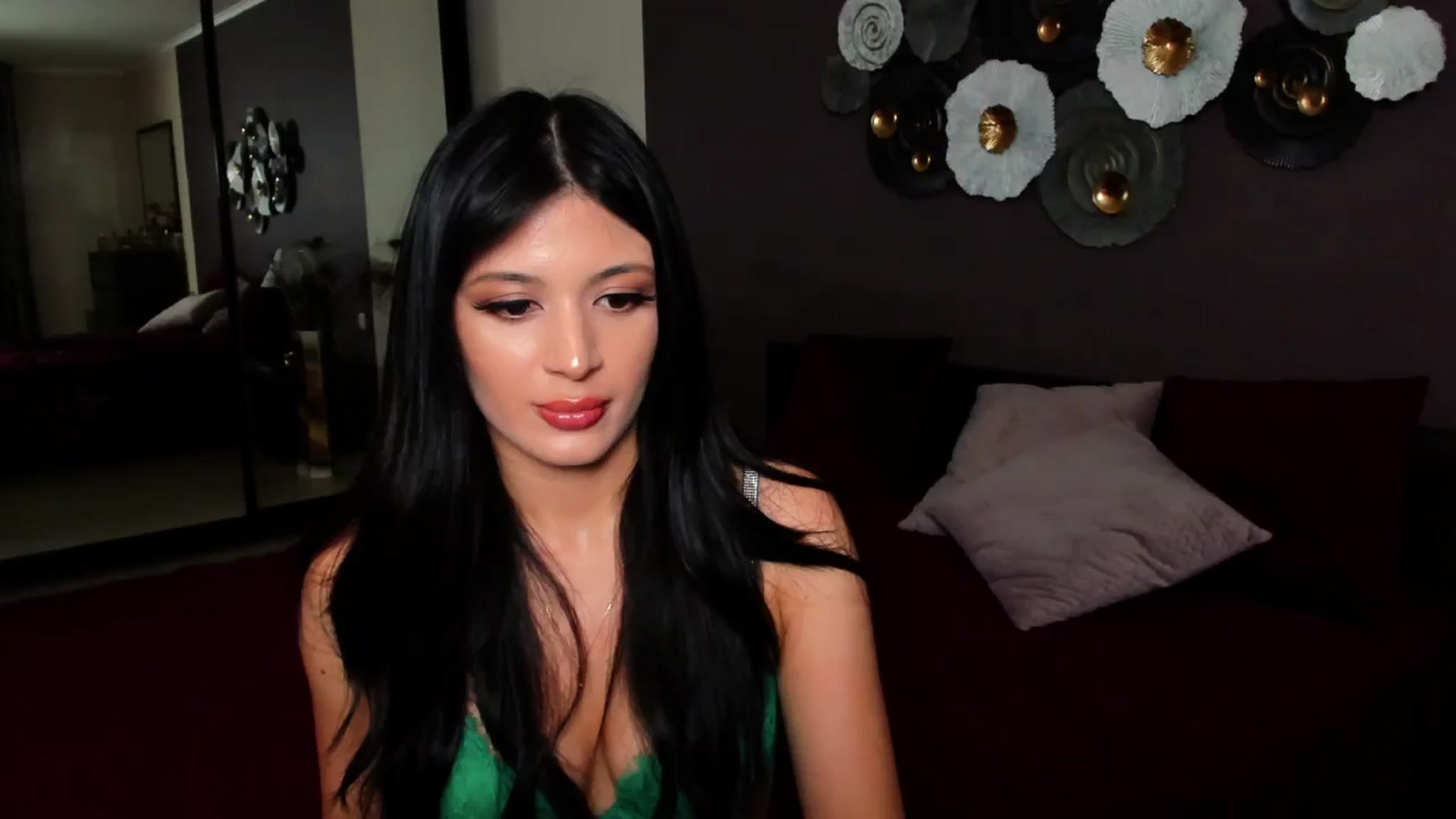 Gallery image thumbnail from Angel_on_Duty's myfreecams stream on, 09/12/2024, 22:38 image 20 of 20