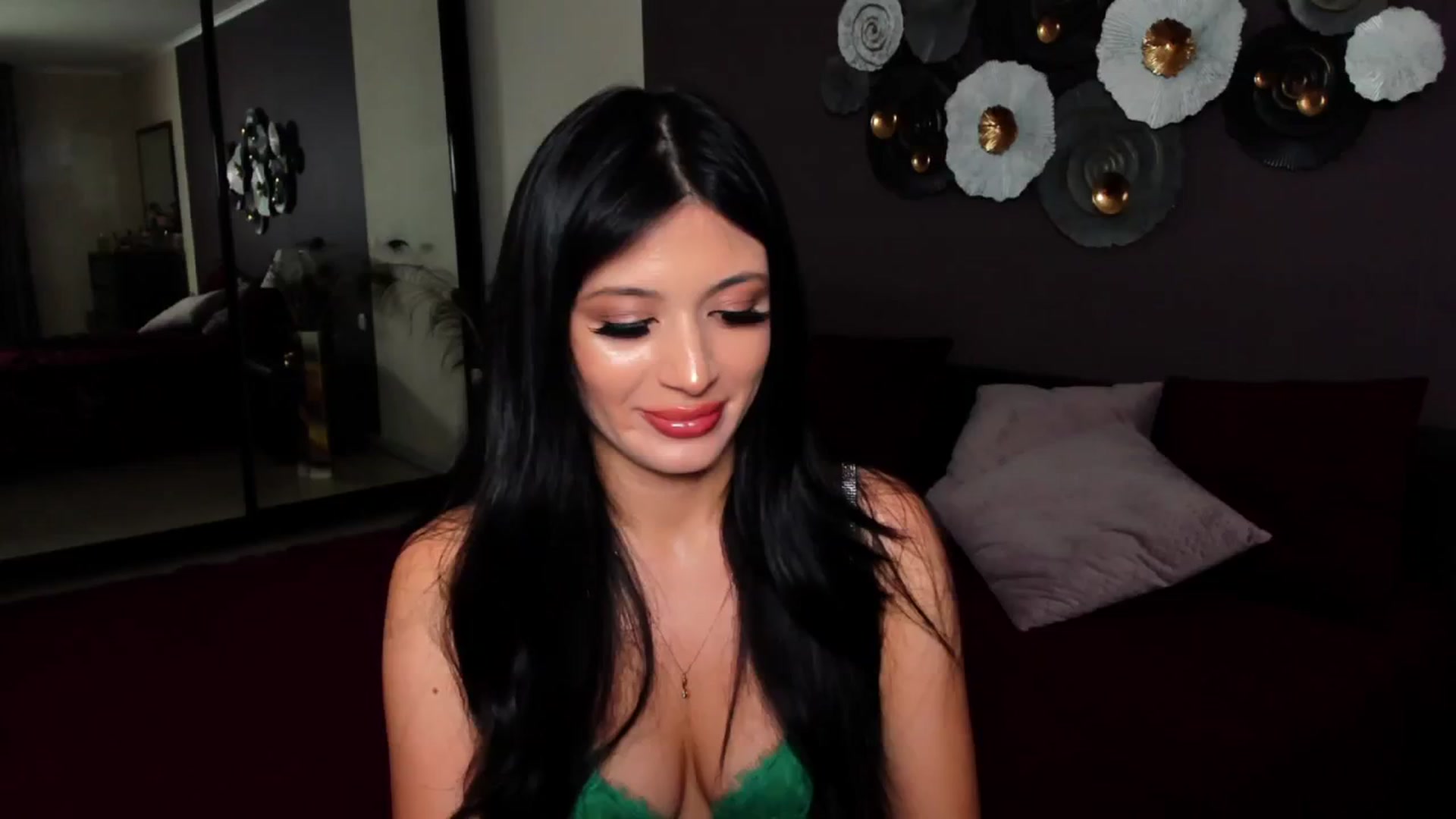 Gallery image thumbnail from Angel_on_Duty's myfreecams stream on, 09/12/2024, 22:38 image 10 of 20