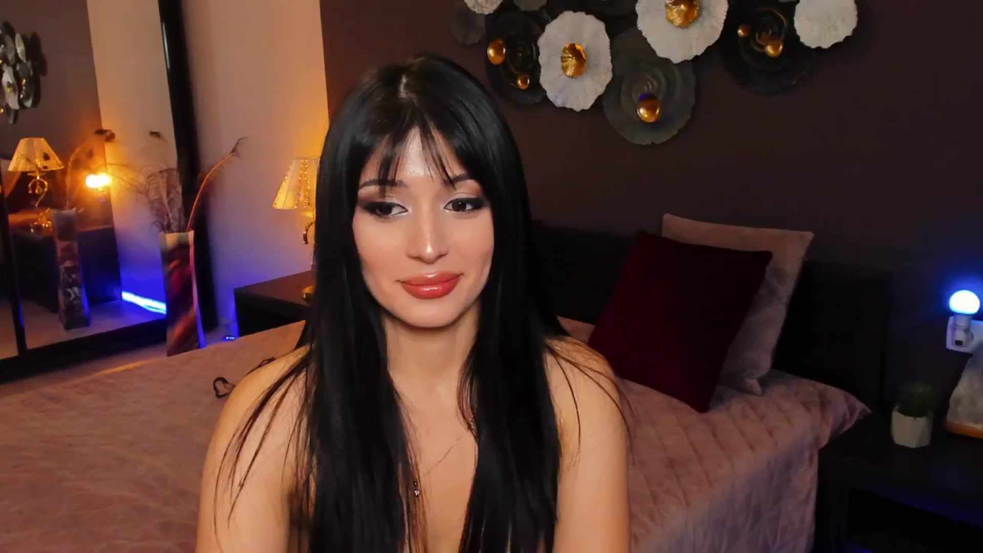 Gallery image thumbnail from Angel_on_Duty's myfreecams stream on, 09/17/2024, 23:40 image 18 of 20