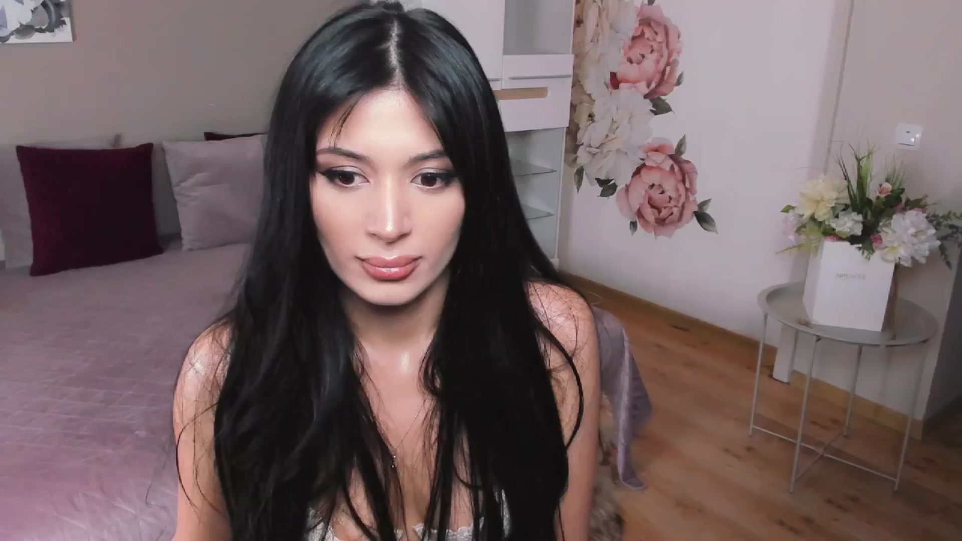 Gallery image thumbnail from Angel_on_Duty's myfreecams stream on, 10/09/2024, 24:02 image 12 of 20