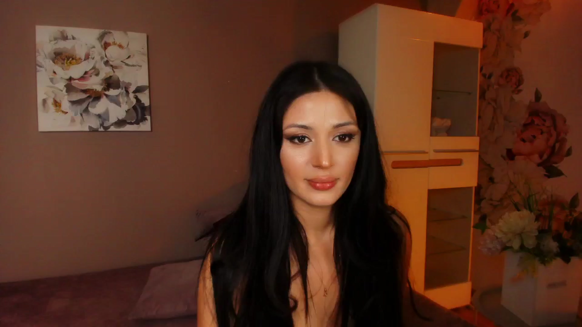 Gallery image thumbnail from Angel_on_Duty's myfreecams stream on, 10/15/2024, 01:04 image 3 of 20