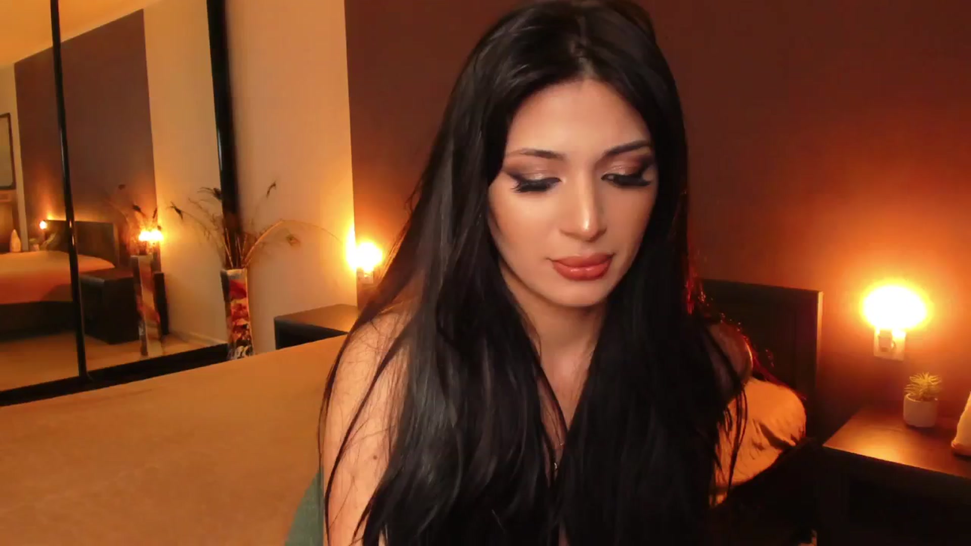 Gallery image thumbnail from Angel_on_Duty's myfreecams stream on, 10/17/2024, 01:50 image 18 of 20