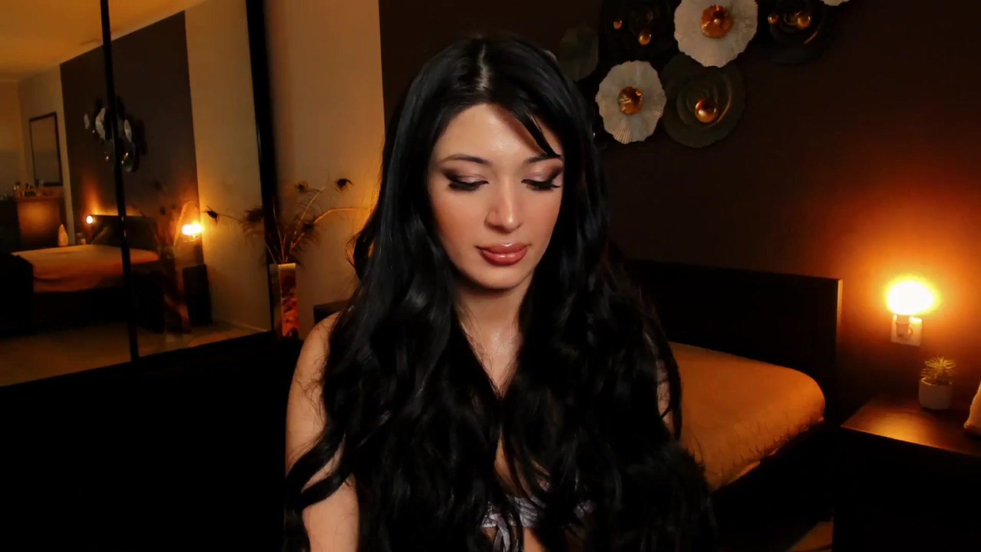 Gallery image thumbnail from Angel_on_Duty's myfreecams stream on, 10/20/2024, 22:02 image 2 of 20
