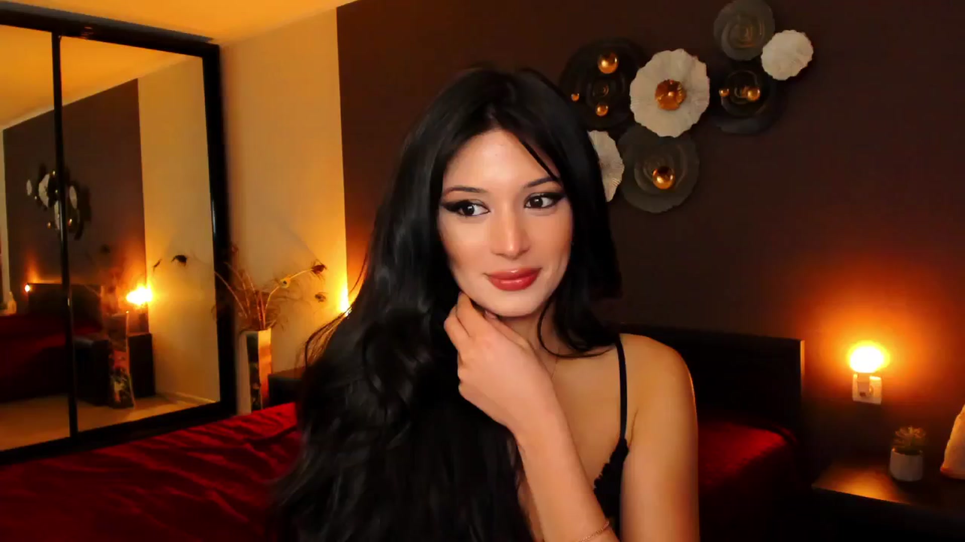Gallery image thumbnail from Angel_on_Duty's myfreecams stream on, 10/30/2024, 24:08 image 5 of 20