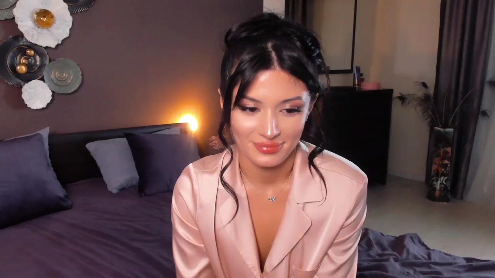 Gallery image thumbnail from Angel_on_Duty's myfreecams stream on, 12/03/2024, 03:01 image 17 of 20