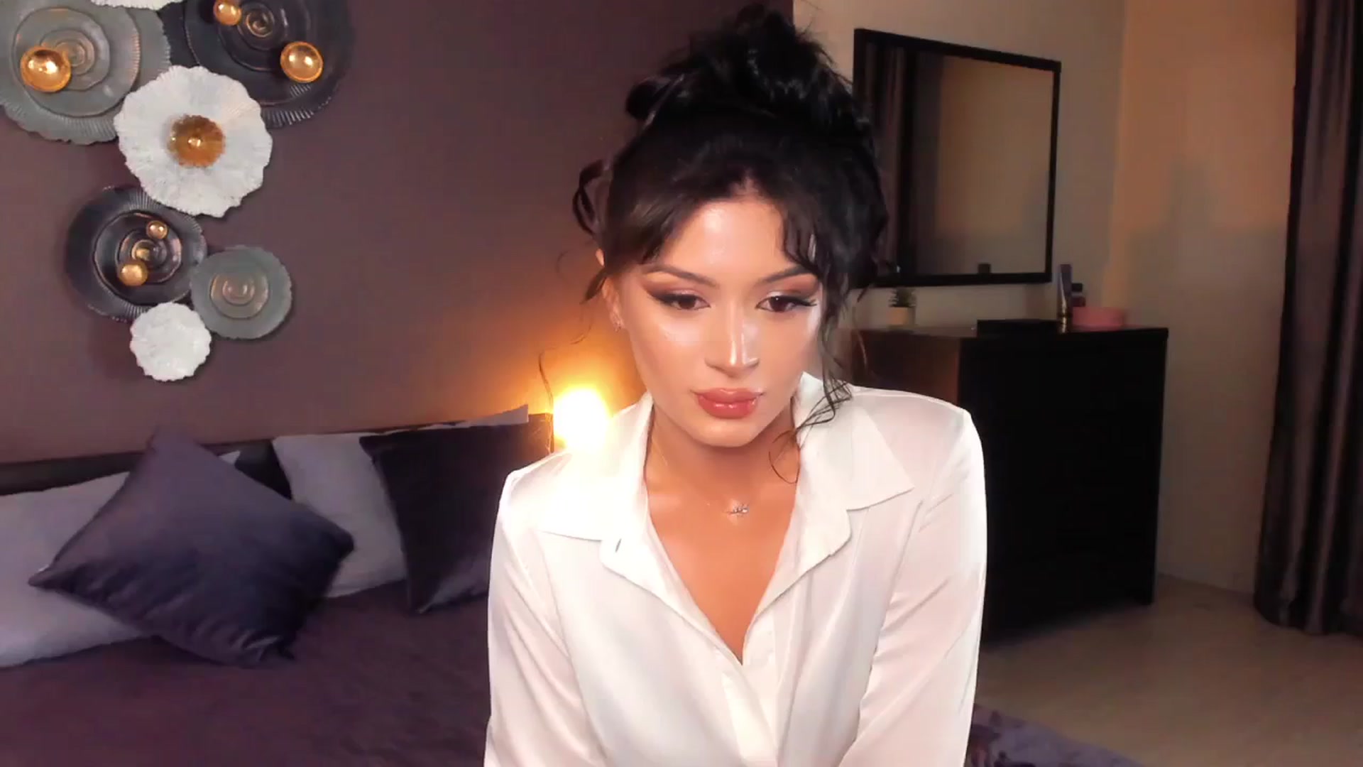 Gallery image thumbnail from Angel_on_Duty's myfreecams stream on, 12/06/2024, 24:18 image 11 of 20