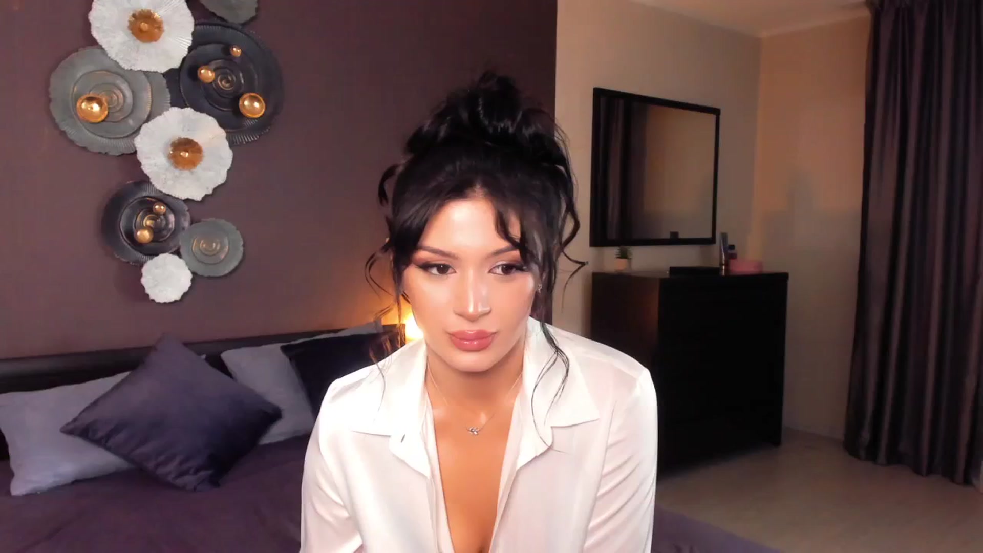 Gallery image thumbnail from Angel_on_Duty's myfreecams stream on, 12/06/2024, 01:51 image 11 of 20