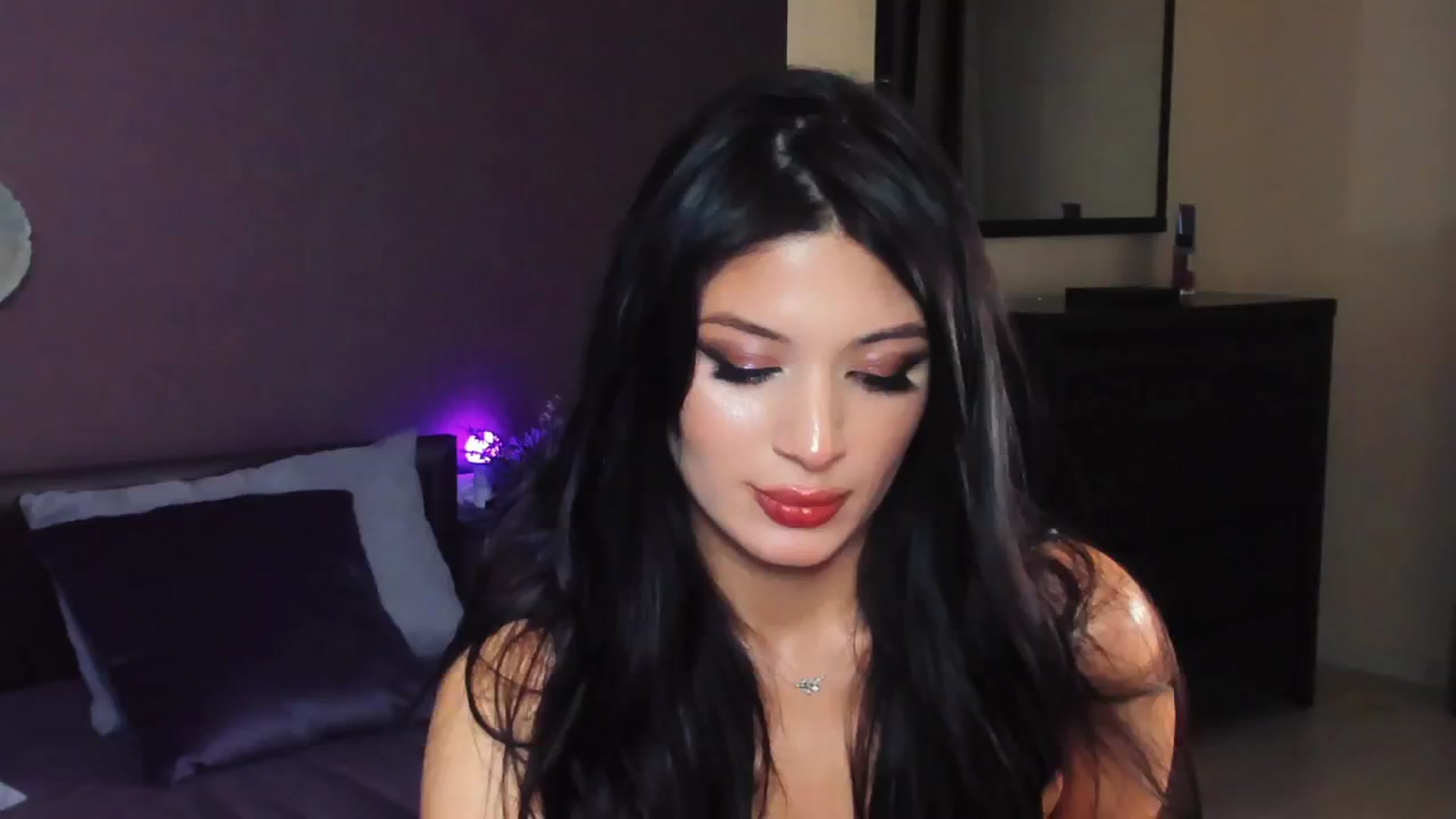 Gallery image thumbnail from Angel_on_Duty's myfreecams stream on, 12/08/2024, 02:34 image 5 of 20