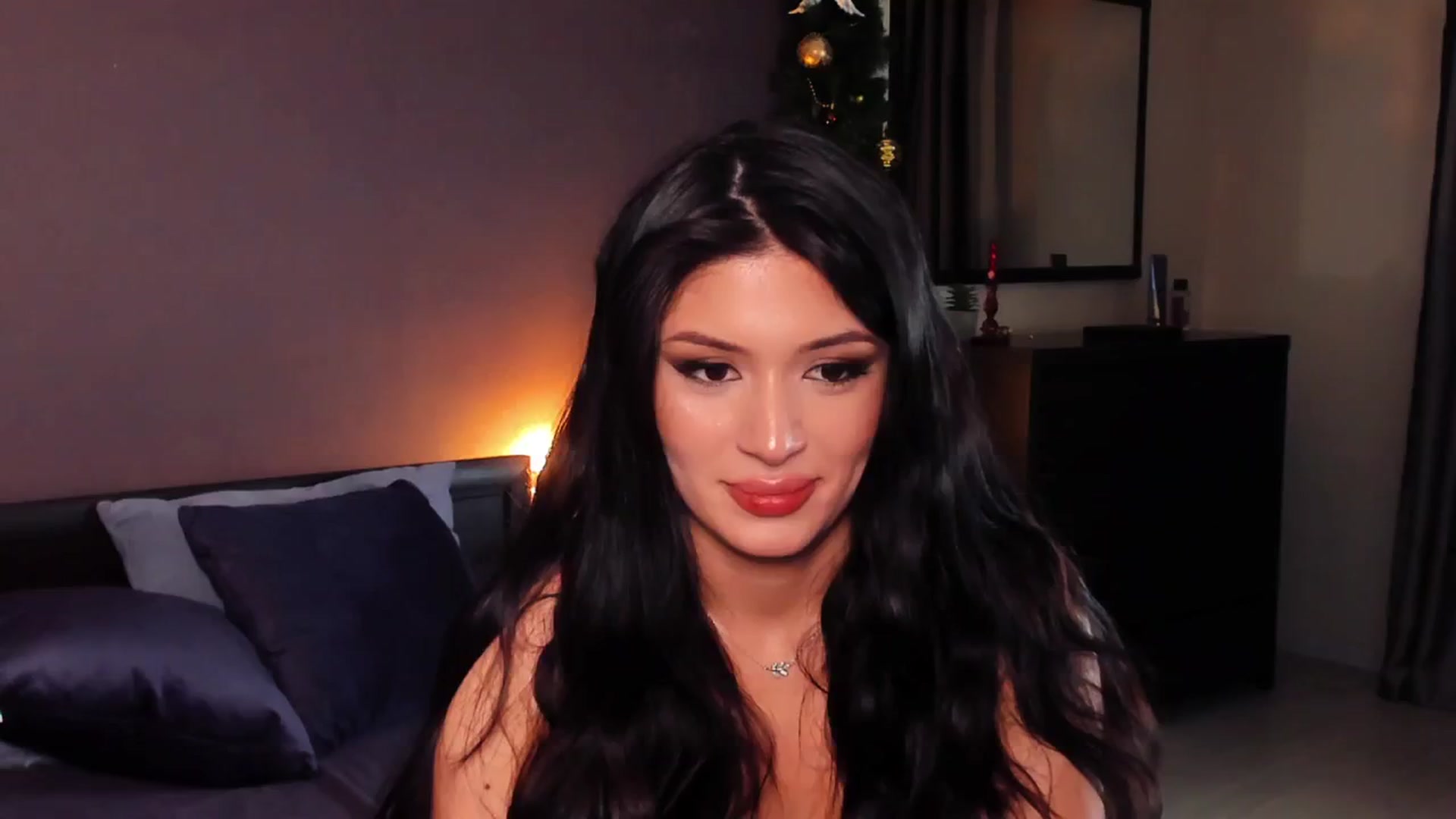 Gallery image thumbnail from Angel_on_Duty's myfreecams stream on, 12/12/2024, 02:09 image 10 of 20