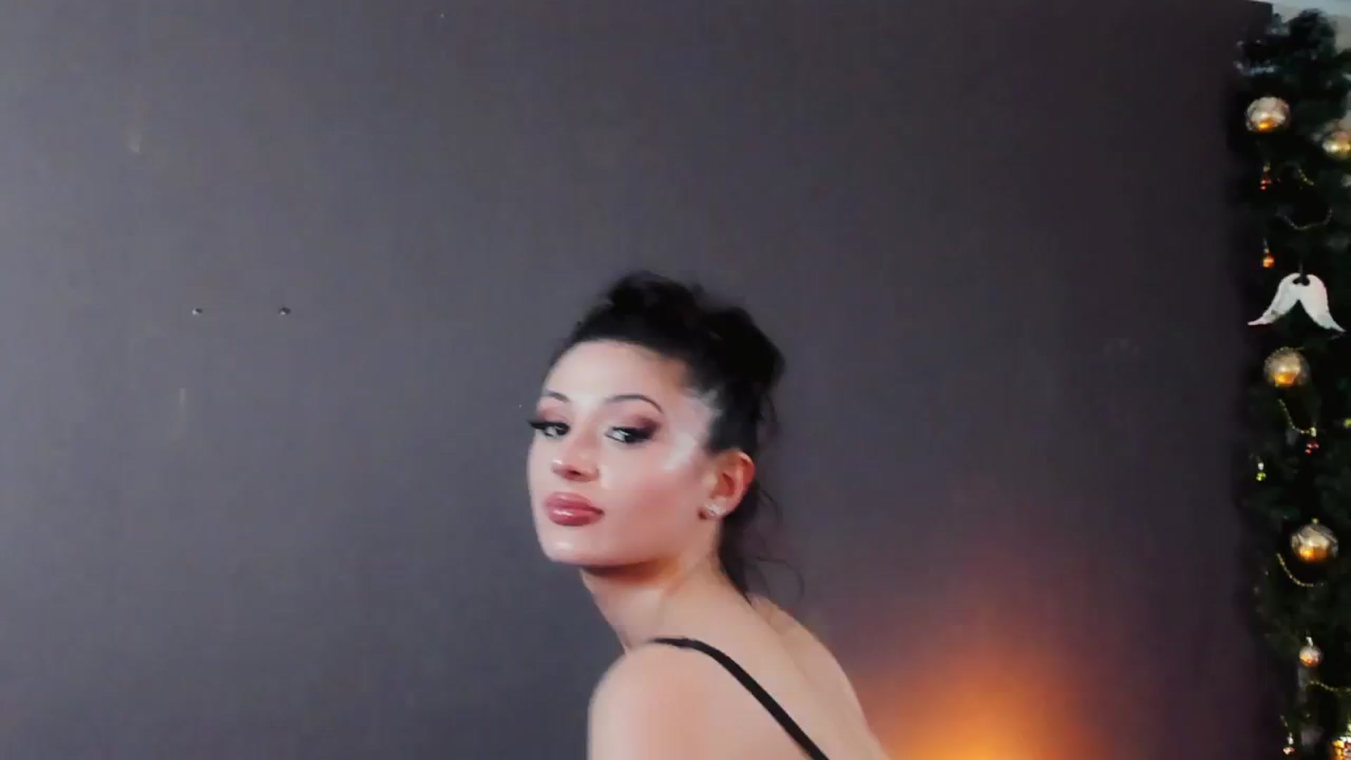 Gallery image thumbnail from Angel_on_Duty's myfreecams stream on, 12/14/2024, 23:33 image 18 of 20