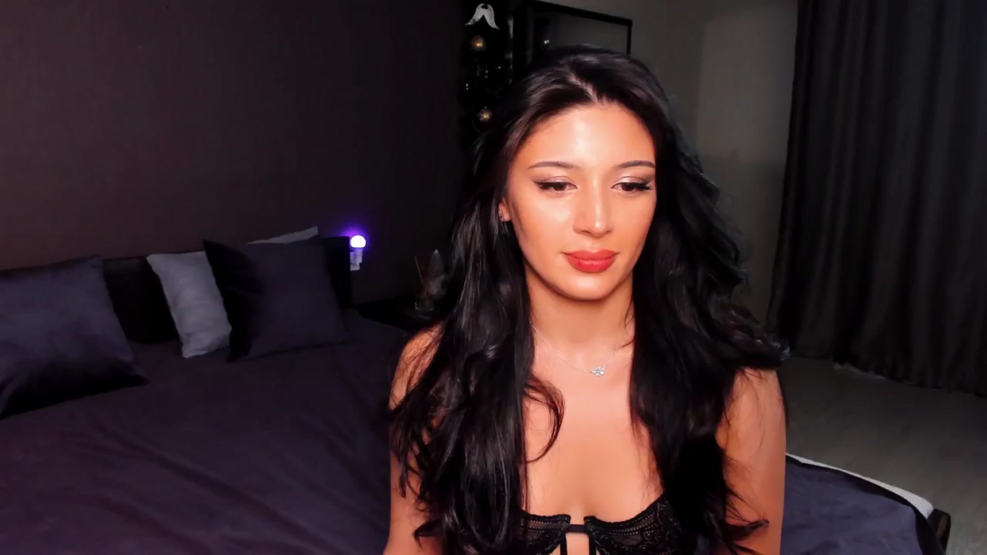 Gallery image thumbnail from Angel_on_Duty's myfreecams stream on, 12/19/2024, 01:48 image 12 of 20