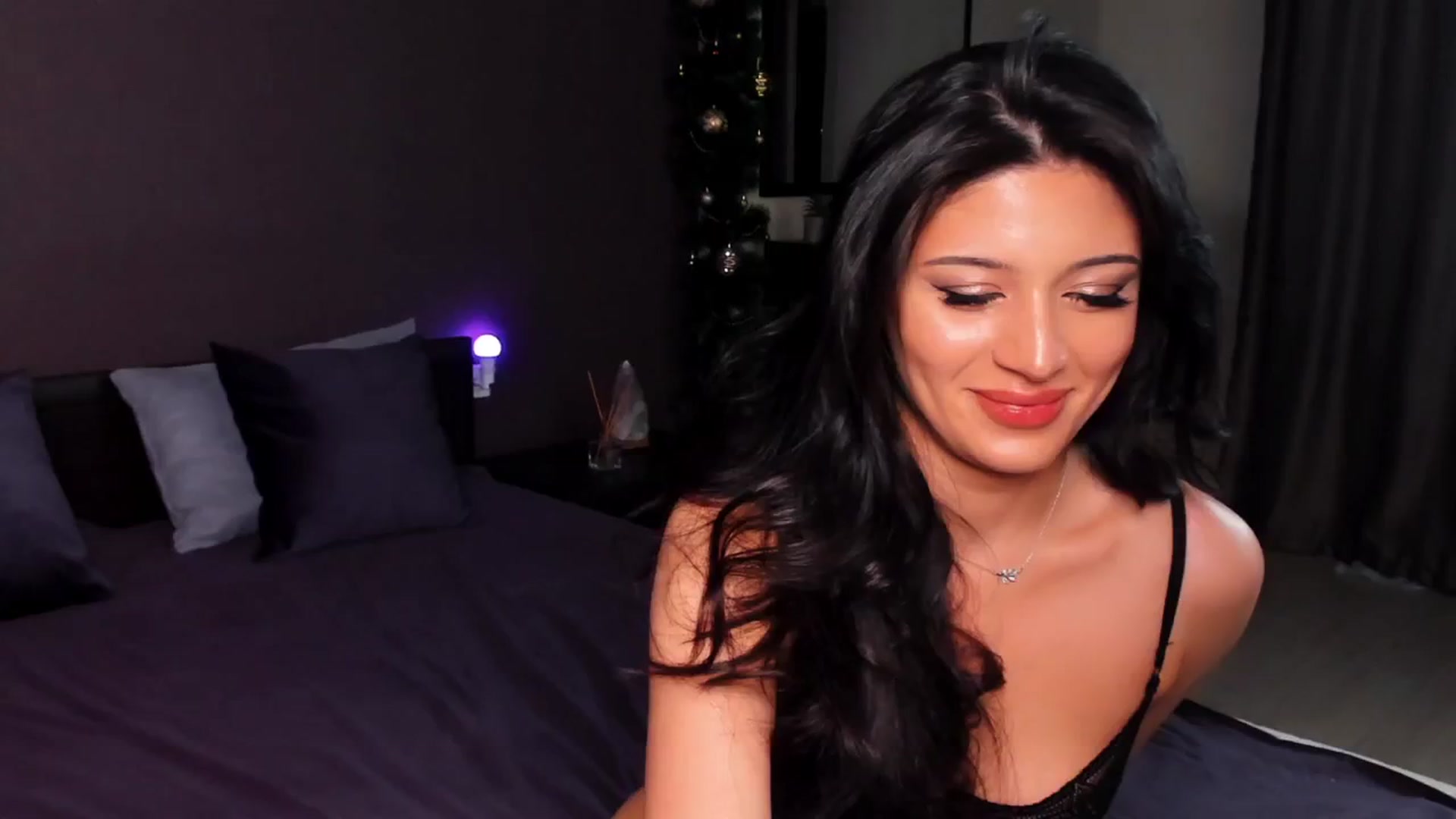 Gallery image thumbnail from Angel_on_Duty's myfreecams stream on, 12/19/2024, 01:48 image 3 of 20