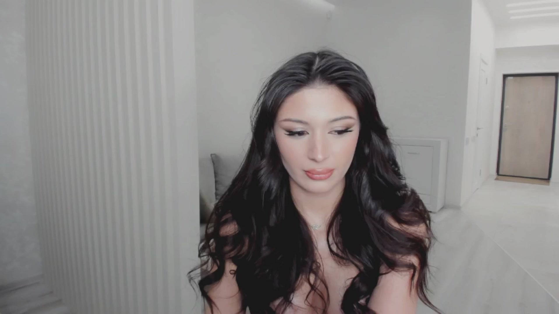 Gallery image thumbnail from Angel_on_Duty's myfreecams stream on, 02/05/2025, 22:39 image 19 of 20