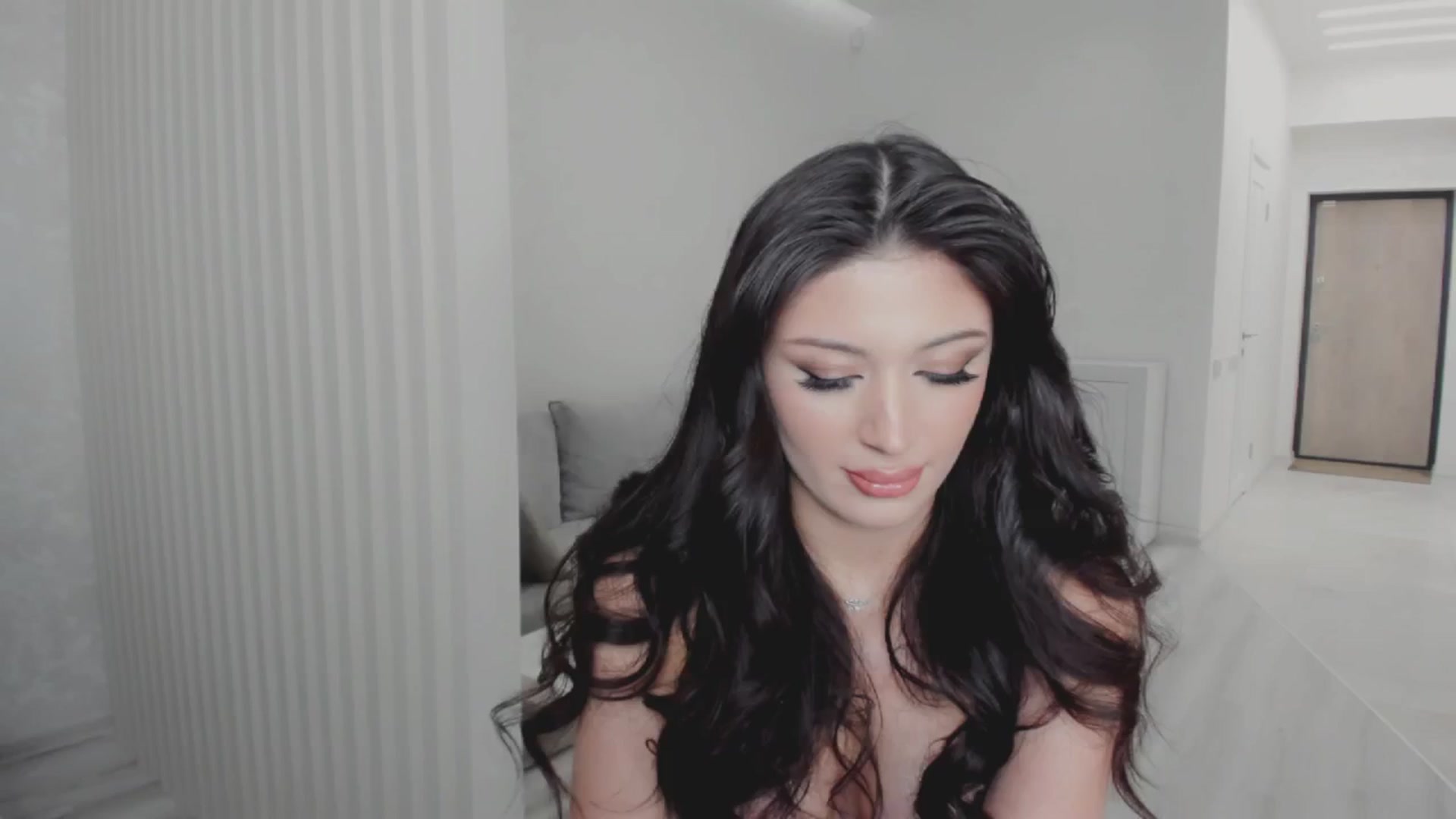 Gallery image thumbnail from Angel_on_Duty's myfreecams stream on, 02/05/2025, 22:39 image 16 of 20