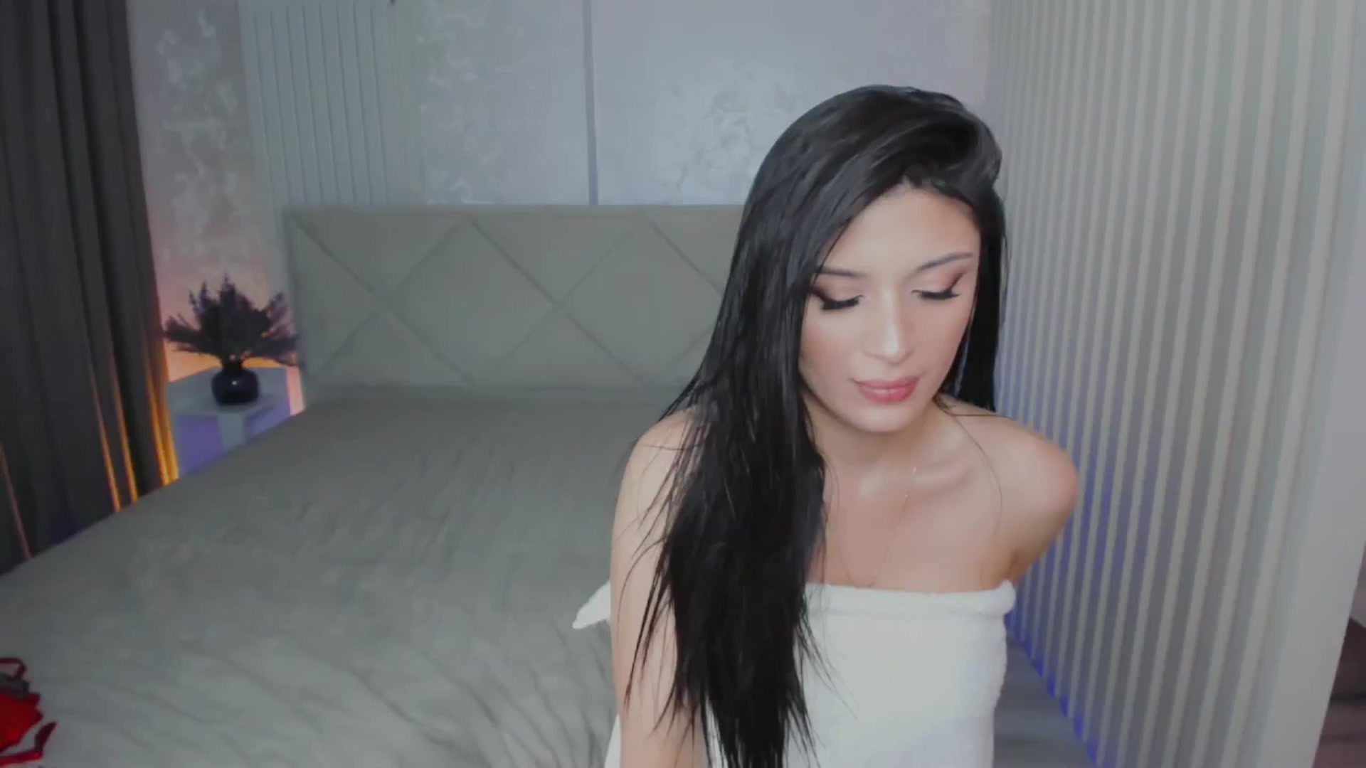 Gallery image thumbnail from Angel_on_Duty's myfreecams stream on, 02/18/2025, 04:20 image 9 of 20