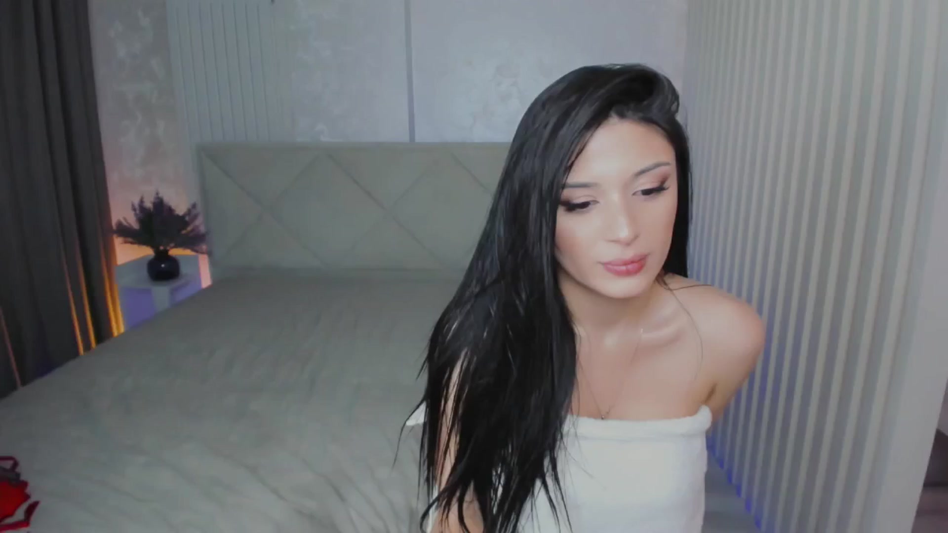 Gallery image thumbnail from Angel_on_Duty's myfreecams stream on, 02/18/2025, 04:20 image 10 of 20