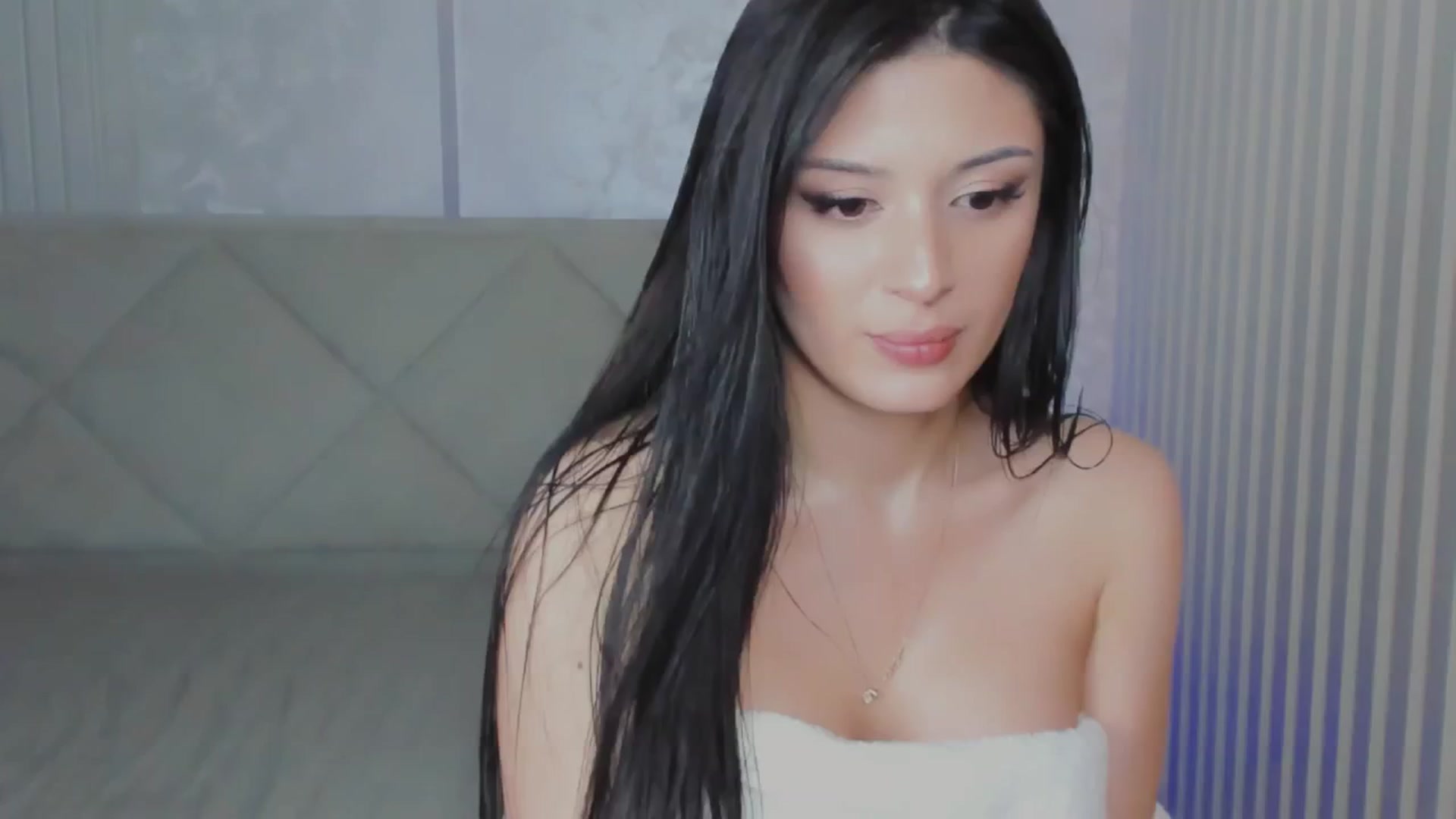 Gallery image thumbnail from Angel_on_Duty's myfreecams stream on, 02/18/2025, 04:20 image 16 of 20