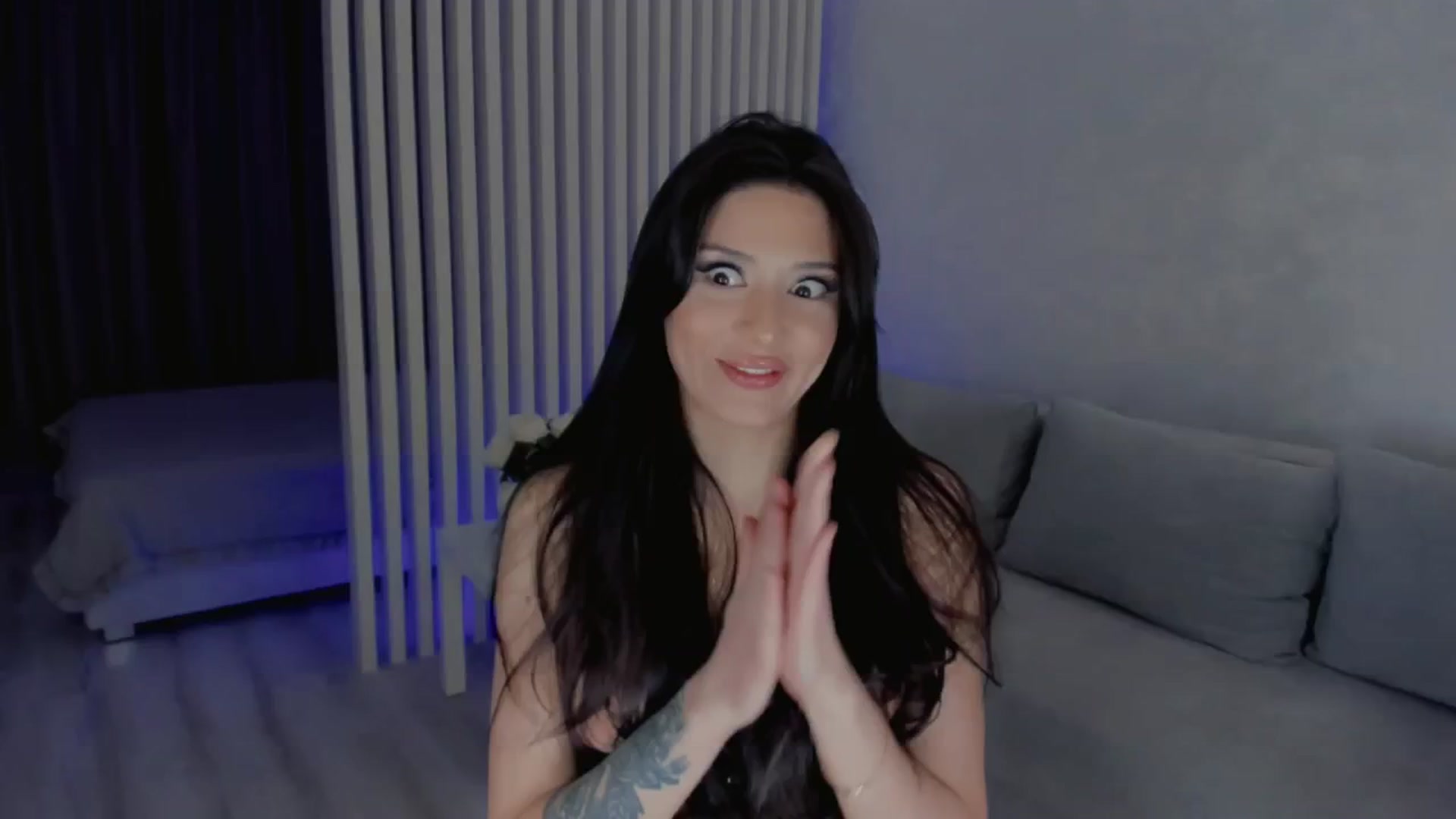 Gallery image thumbnail from Angel_on_Duty's myfreecams stream on, 02/23/2025, 01:36 image 15 of 20
