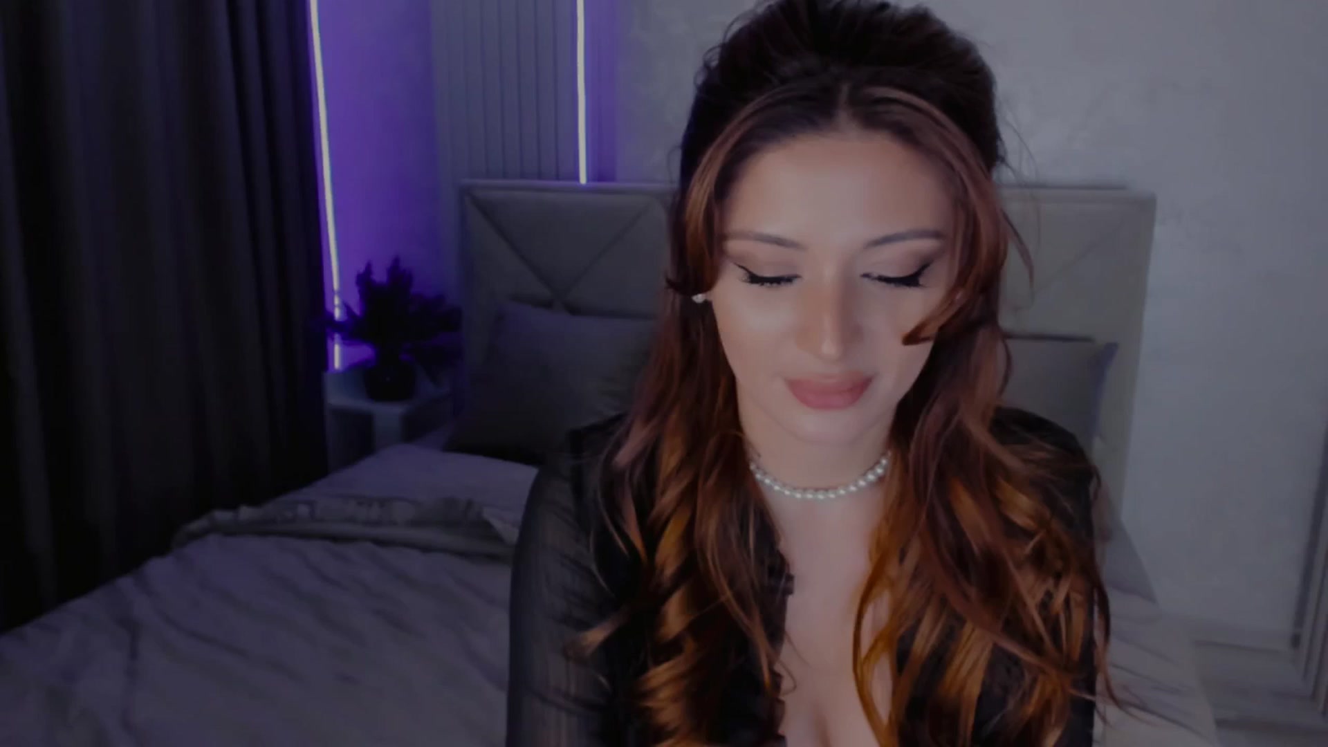 Gallery image thumbnail from Angel_on_Duty's myfreecams stream on, 03/04/2025, 24:51 image 16 of 20