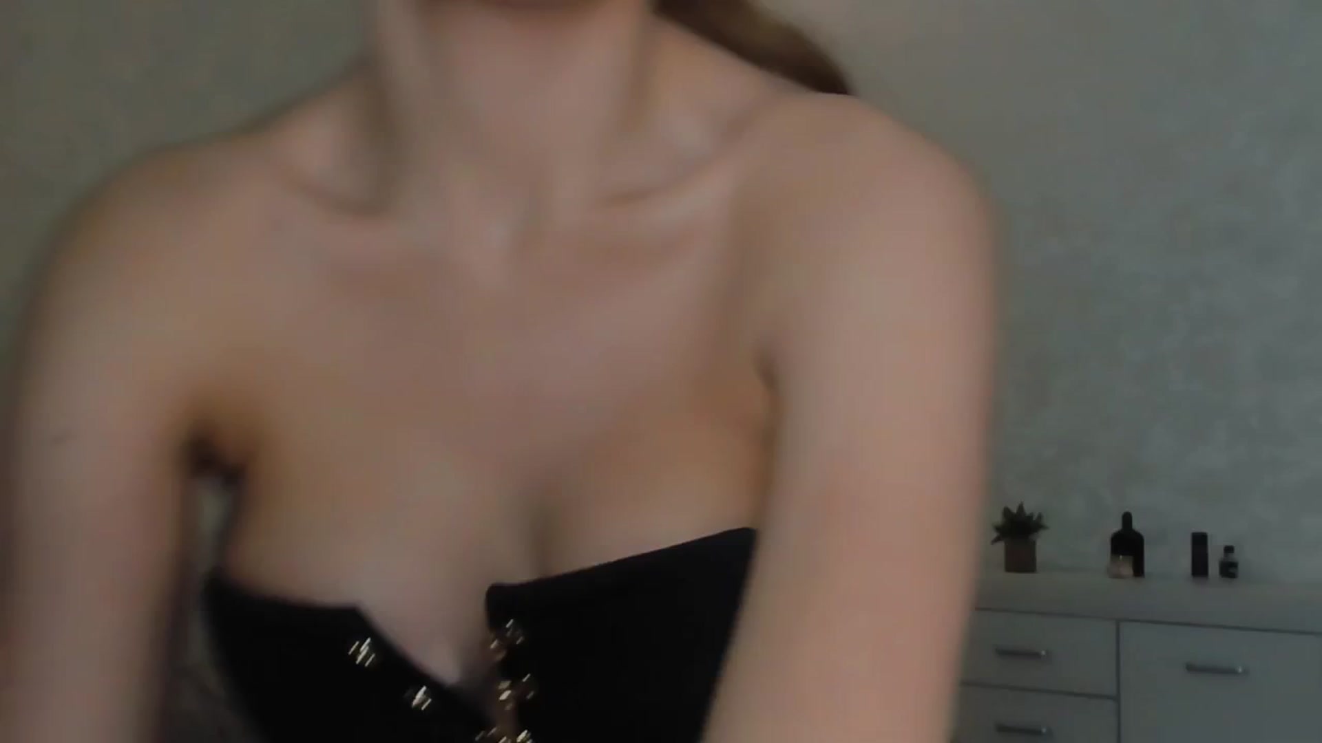 Gallery image thumbnail from Angel_on_Duty's myfreecams stream on, 03/16/2025, 03:27 image 11 of 20